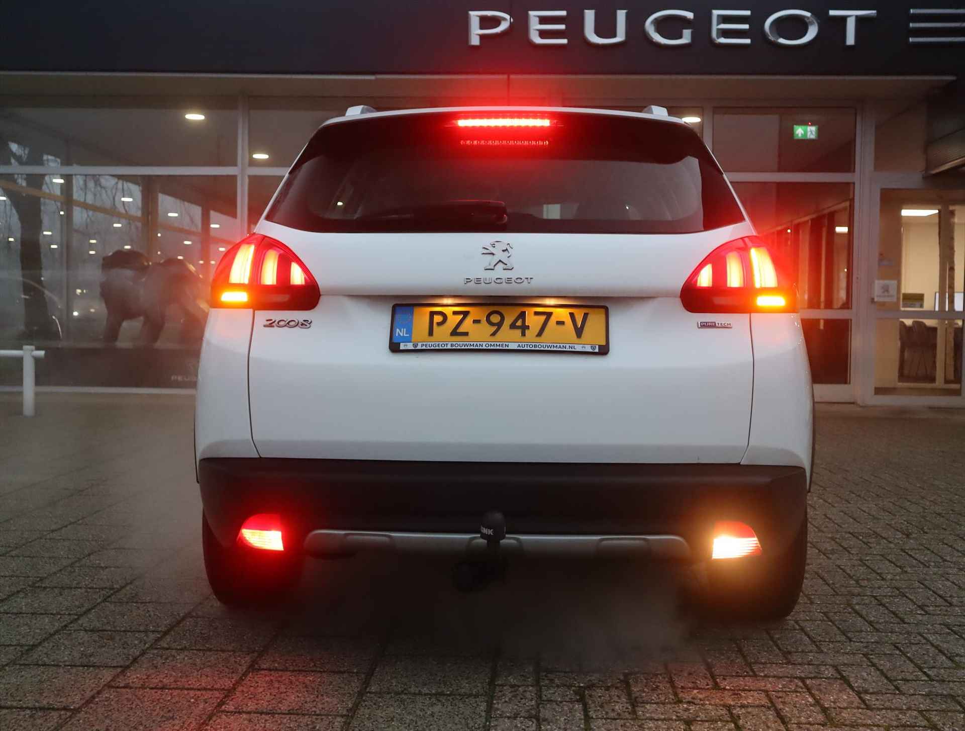 Peugeot 2008 SUV Allure PureTech 110PK EAT6 Automaat, Rijklaarprijs, Trekhaak Apple Carplay/Android auto Bluetooth Climate Control - 23/53