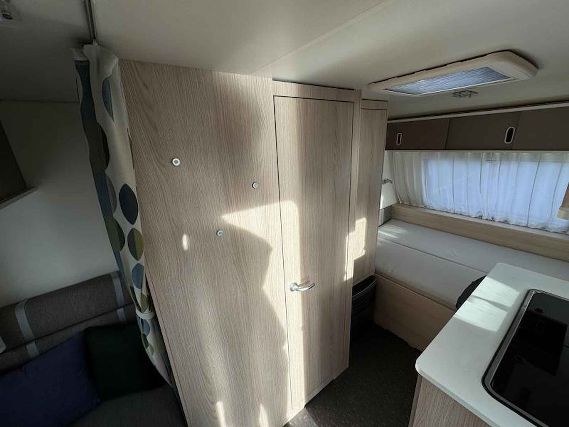 Adria Aviva 360 DD Dwars bed,boiler,autark - 12/14