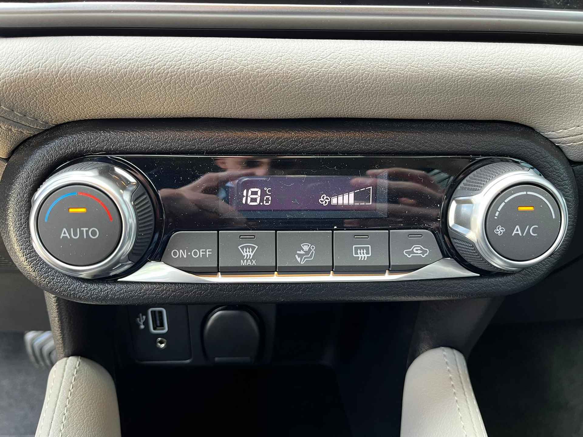 Nissan Micra 1.0 IG-T Tekna | Automatische Airco | 360 Camera | Navigatie | Keyless Entry | Bose Audio | - 14/26