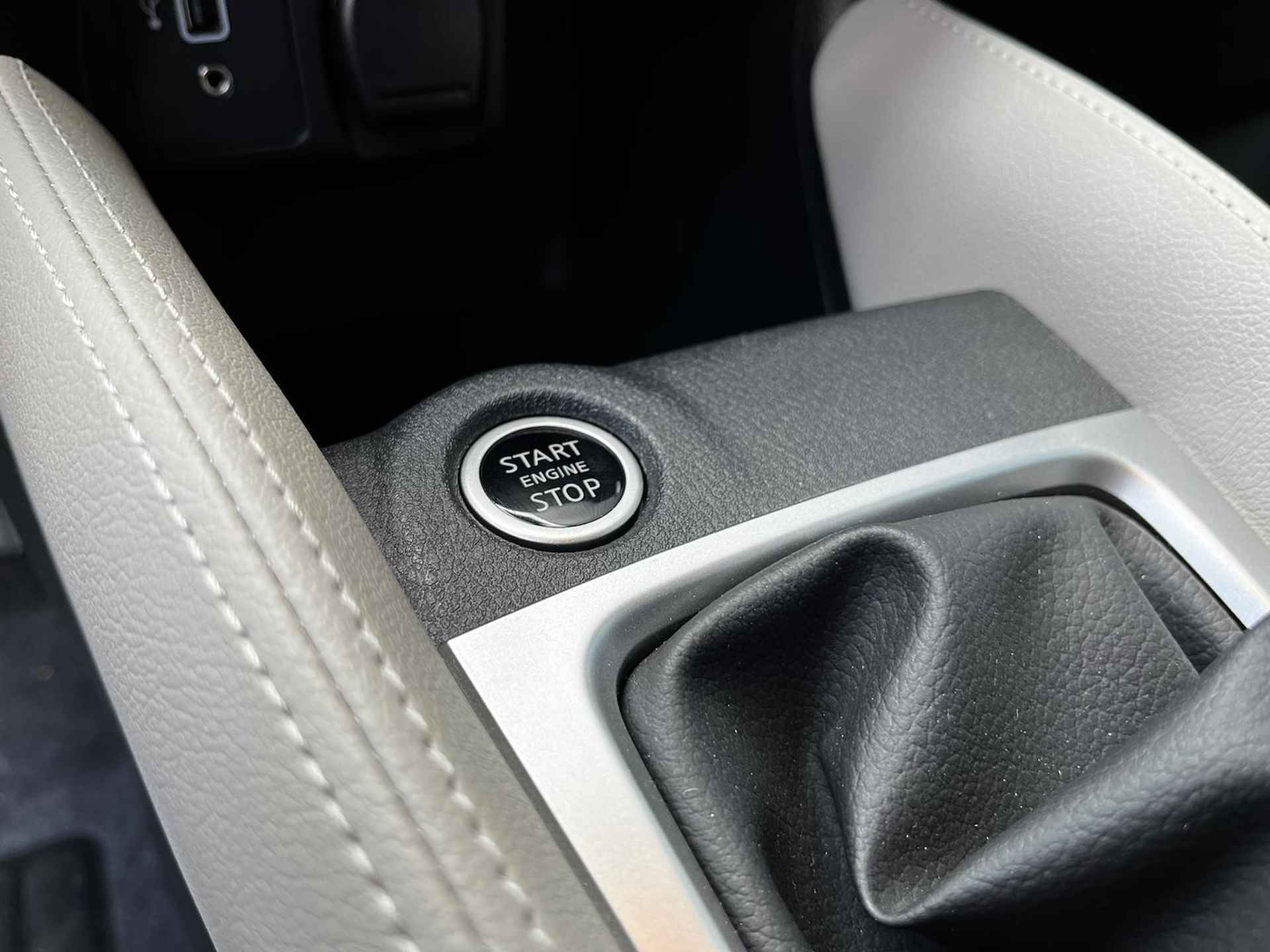 Nissan Micra 1.0 IG-T Tekna | Automatische Airco | 360 Camera | Navigatie | Keyless Entry | Bose Audio | - 21/26