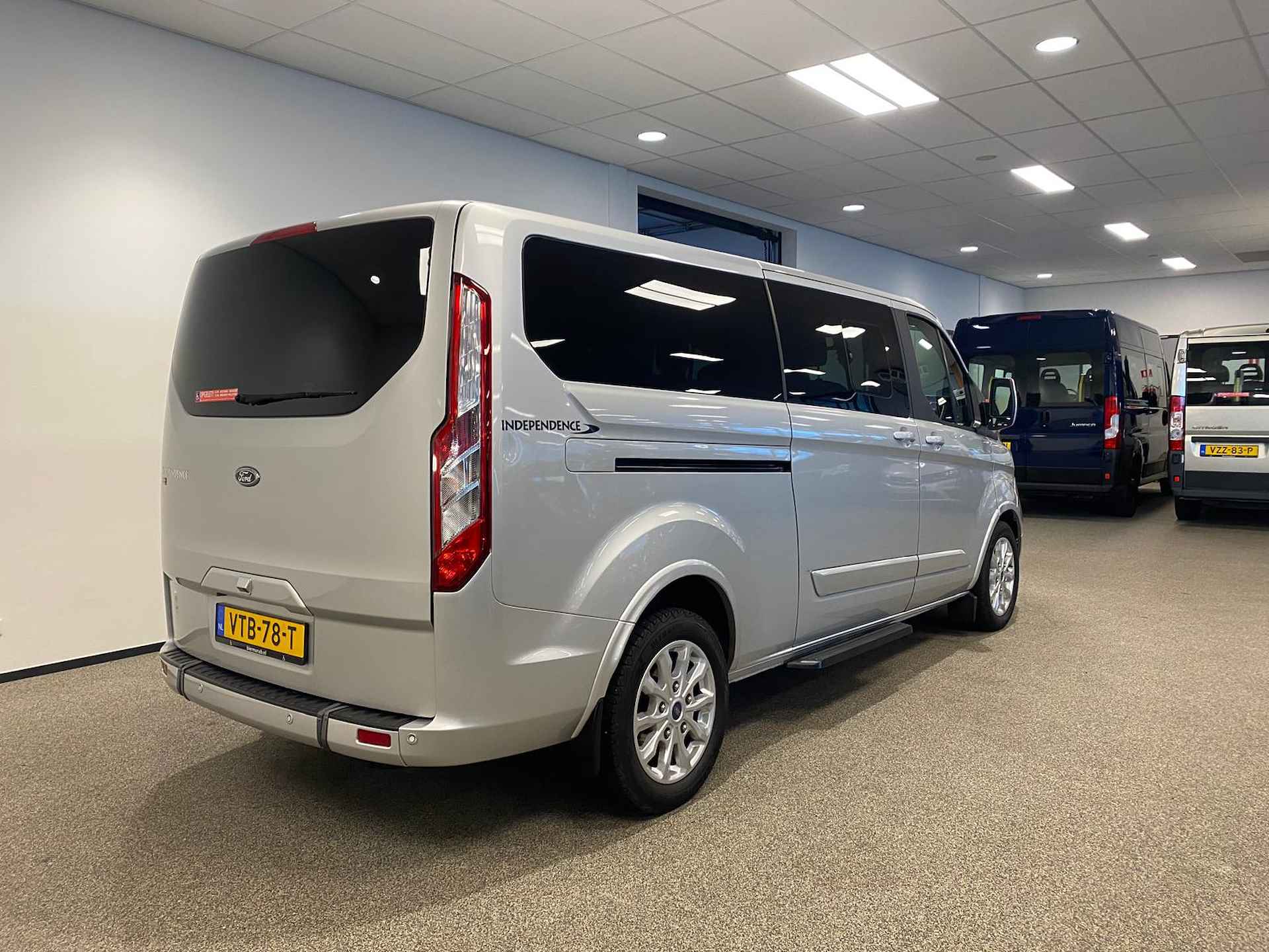 Ford Tourneo Custom L2H1 Rolstoelbus Automaat Bodemverlaging - 12/40