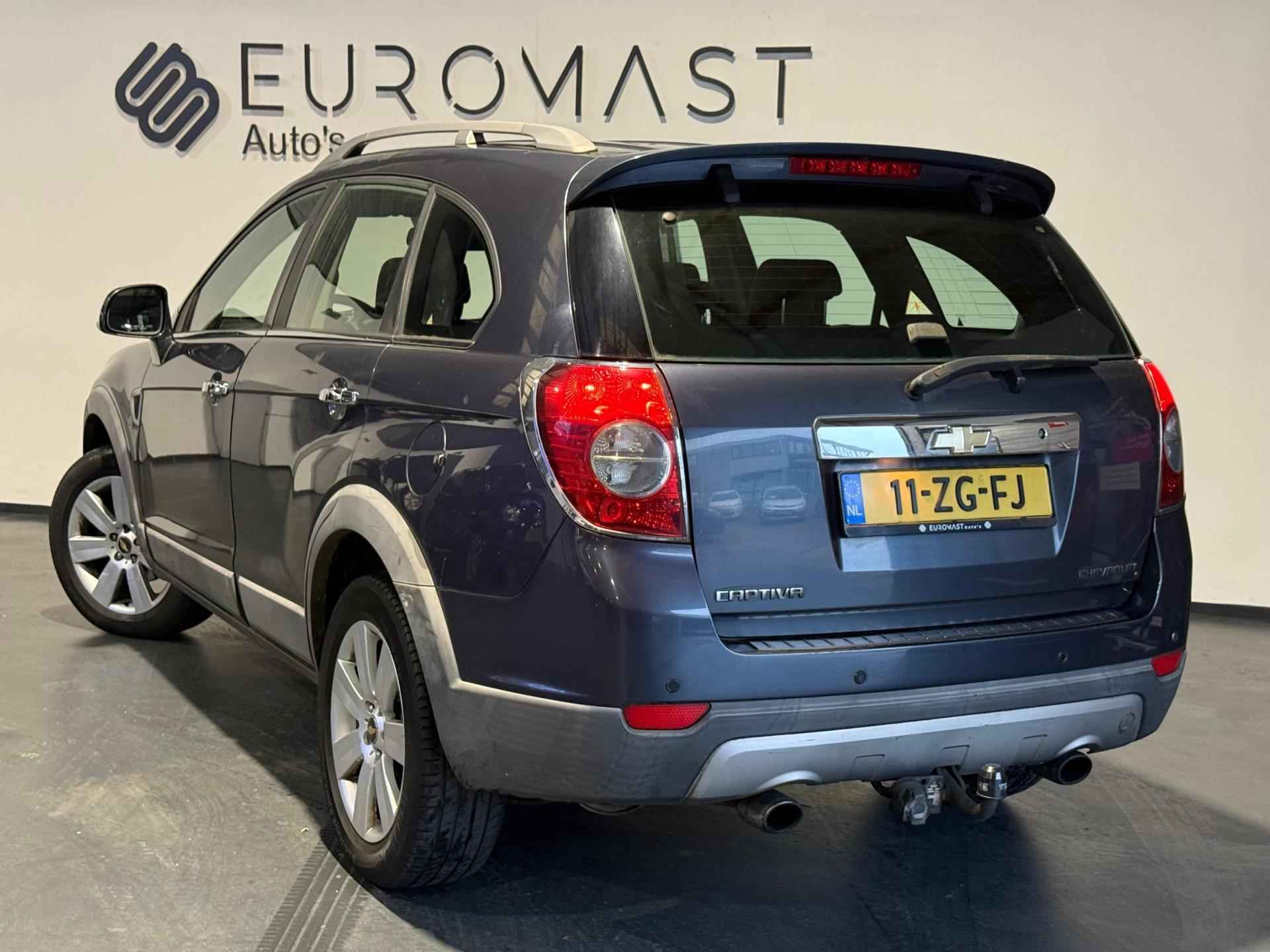 Chevrolet Captiva 2.0 VCDI Executive 7Persoons Automaat Leder Schuifdak Stoelverwarming Trekhaak Nieuwe Apk - 4/24