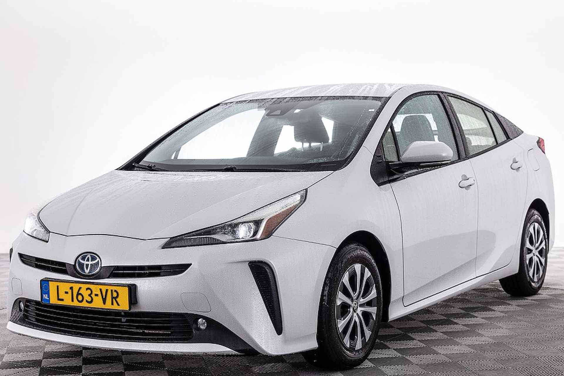 Toyota Prius 1.8 Dynamic | NAVI | XENON ✅ 1e Eigenaar . - 21/25