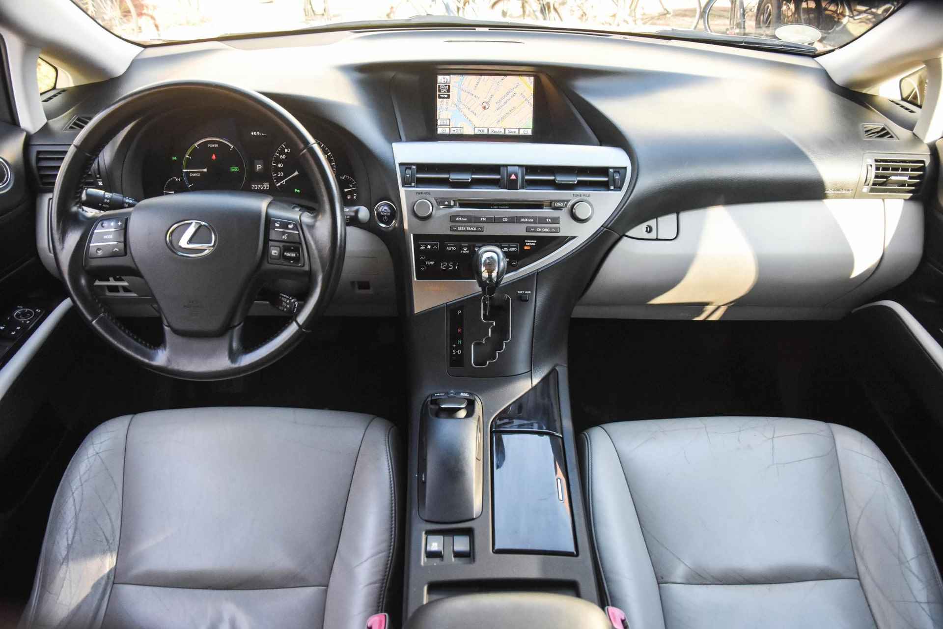 Lexus RX 450h 4WD President automaat / hybride V6 / camera / leer / panoramadak / cruise control / trekhaak /navi / parkeersensoren / 19 inch LM-velgen / - 11/43