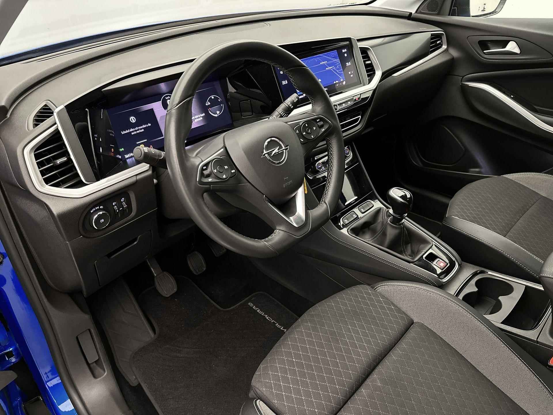 Opel Grandland 130pk Turbo GS Line | Navigatie | Achteruitrijcamera | Parkeersensoren Voor en Achter | Comfortstoelen | LED Koplampen | Dodehoek Detectie | Climate Control | Cruise Control | 18" Lichtmetalen Velgen | Apple Carplay/Android Auto | - 11/37