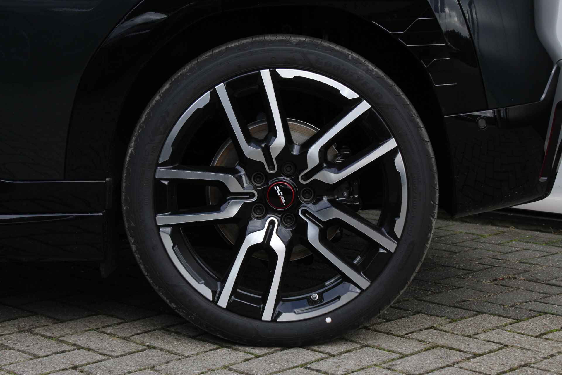 MINI Aceman SE / John Cooper Works / Pakket XL / 19 inch JCW Lap Spoke 2-tone - 28/30