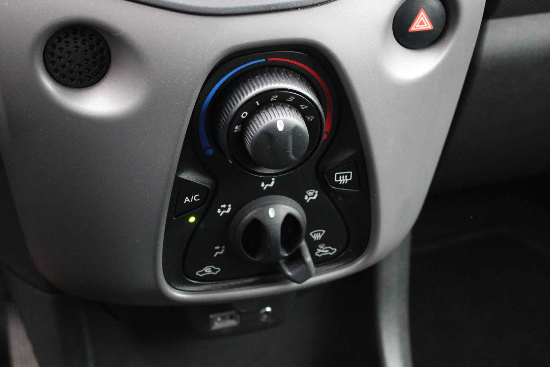 Peugeot 108 5drs 1.0 e-VTi Active | Airconditioning | Bluetooth | LED | Mistlampen | - 21/28