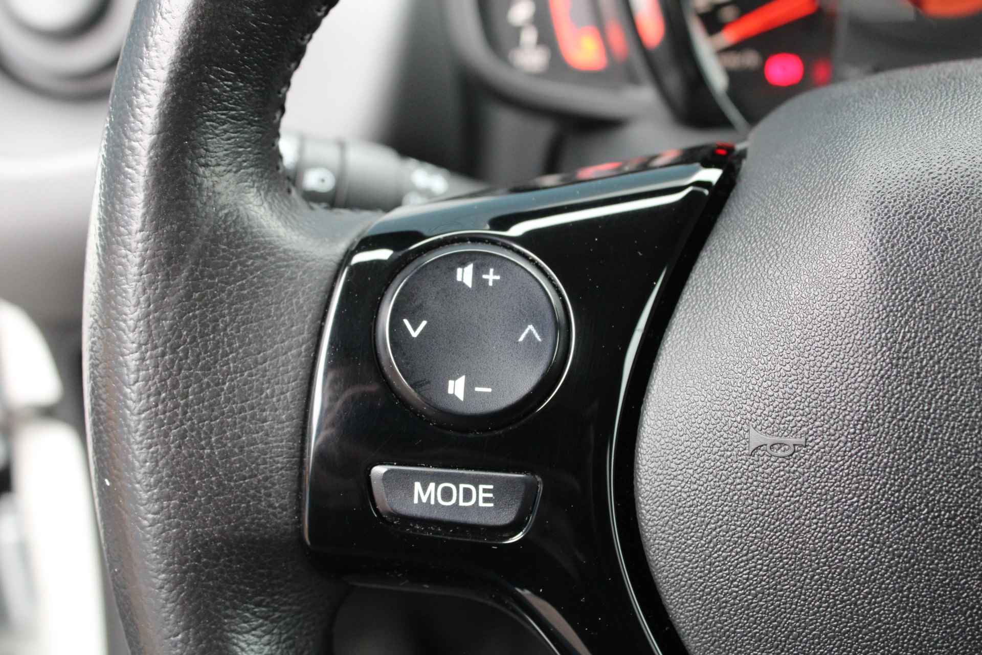 Peugeot 108 5drs 1.0 e-VTi Active | Airconditioning | Bluetooth | LED | Mistlampen | - 24/28