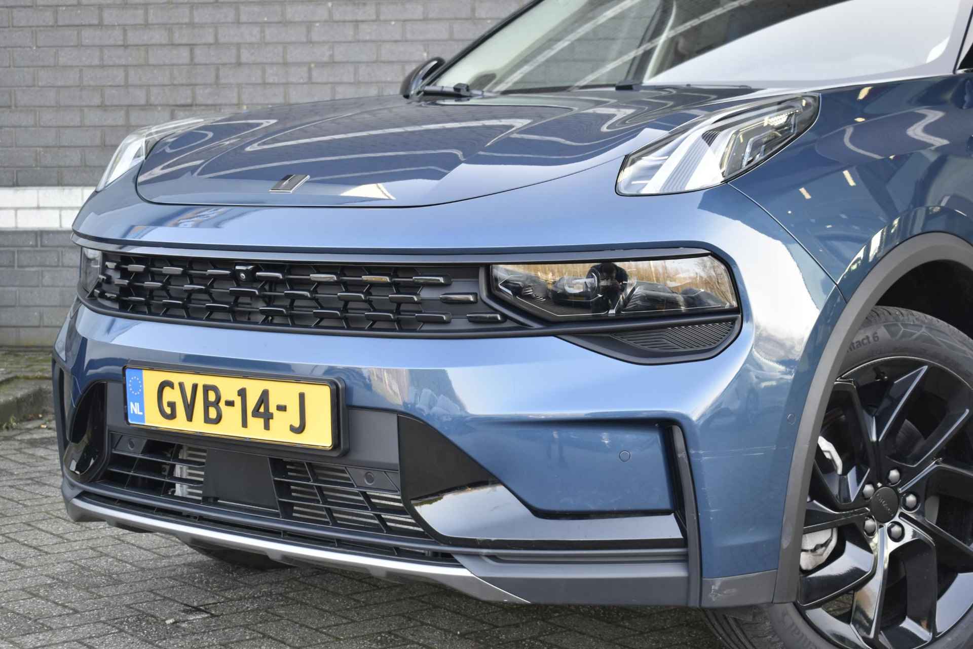 Lynk & Co 01 1.5 / PHEV / Panoramadak / Stoelverwarming / 360-Camera / 1200 KM / Black Pack - 24/41