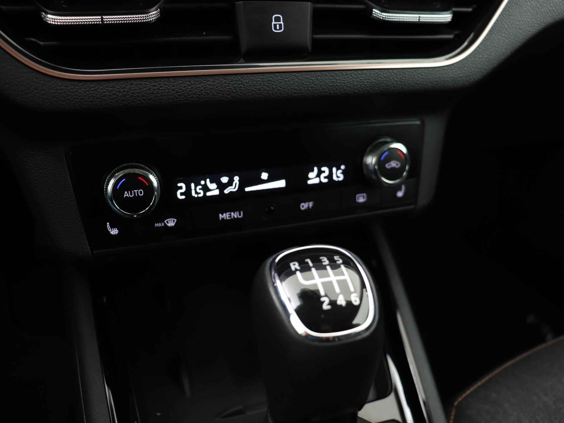 Skoda Scala 1.0 TSI Business Edition  | Stoelverwarming | LED | Navi | Apple Carplay | - 14/15