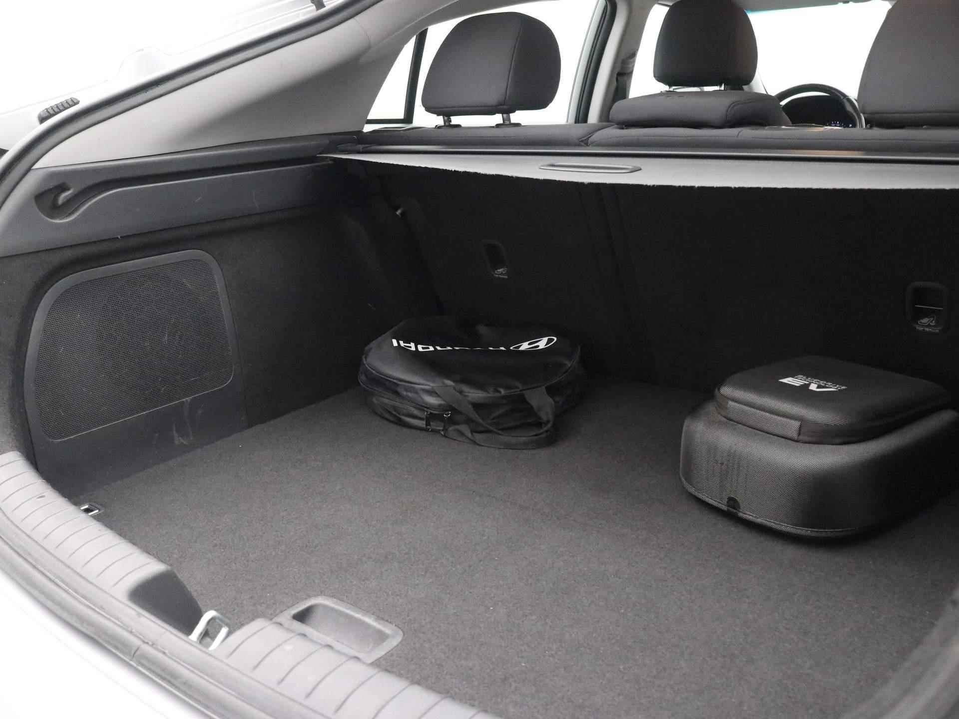 Hyundai IONIQ 1.6 GDi PHEV Comfort - Plus Automaat / Plugin Hybride / Navigatie / Android Auto/Apple Carplay / Cruise Control Adaptief / Climate Control / Draadloze Telefoonlader / Krell Audiosysteem / Stoelverwarming / Stuurverwarming / DAB - 28/79