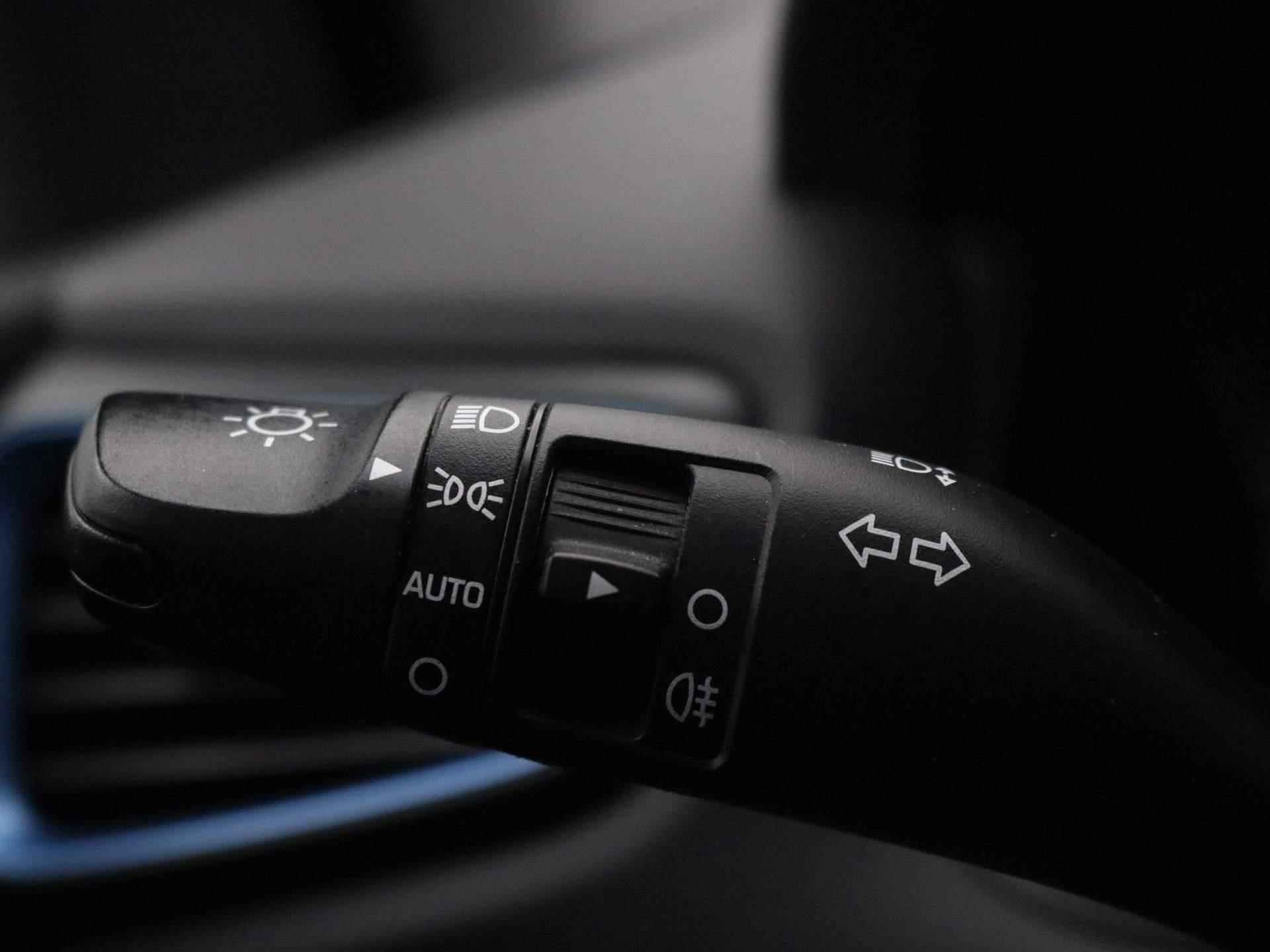 Hyundai IONIQ 1.6 GDi PHEV Comfort - Plus Automaat / Plugin Hybride / Navigatie / Android Auto/Apple Carplay / Cruise Control Adaptief / Climate Control / Draadloze Telefoonlader / Krell Audiosysteem / Stoelverwarming / Stuurverwarming / DAB - 44/79