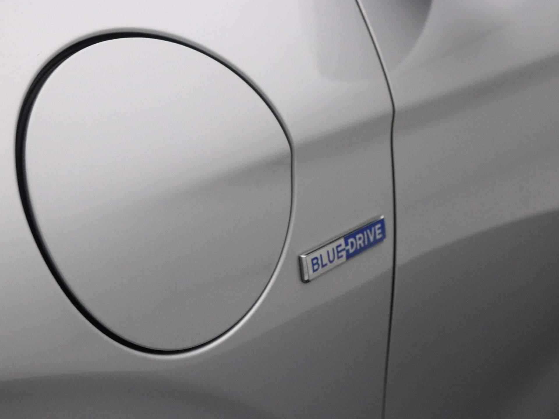 Hyundai IONIQ 1.6 GDi PHEV Comfort - Plus Automaat / Plugin Hybride / Navigatie / Android Auto/Apple Carplay / Cruise Control Adaptief / Climate Control / Draadloze Telefoonlader / Krell Audiosysteem / Stoelverwarming / Stuurverwarming / DAB - 58/79