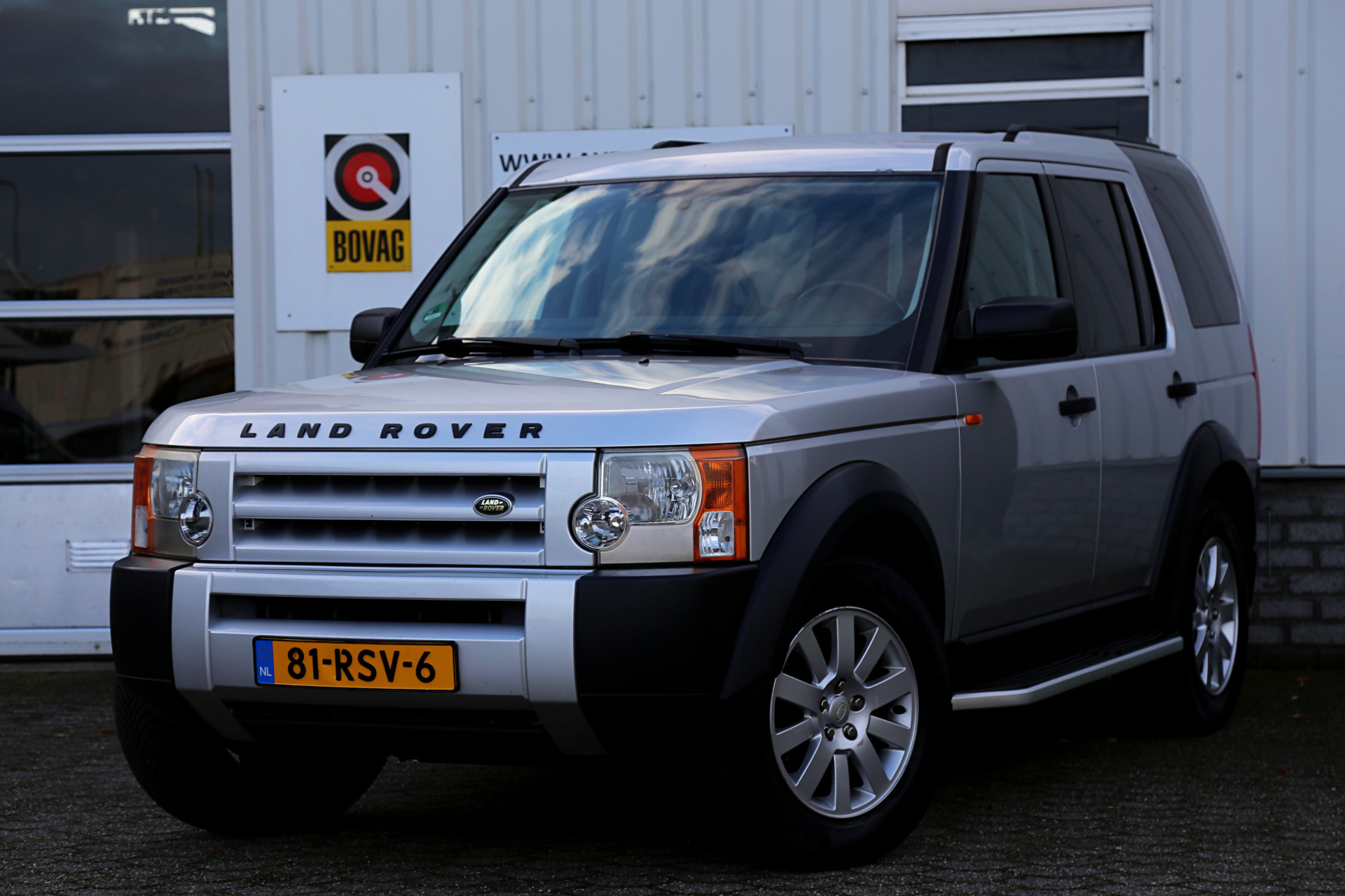 Land Rover Discovery 3 4.0 V6 4WD SE Automaat*Perfect Onderh.*Youngtimer*Luchtvering/Afneemb. Trekhaak/Leder/Stoelverw./Treeplanken/Alpine/Elek. Stoe bij viaBOVAG.nl