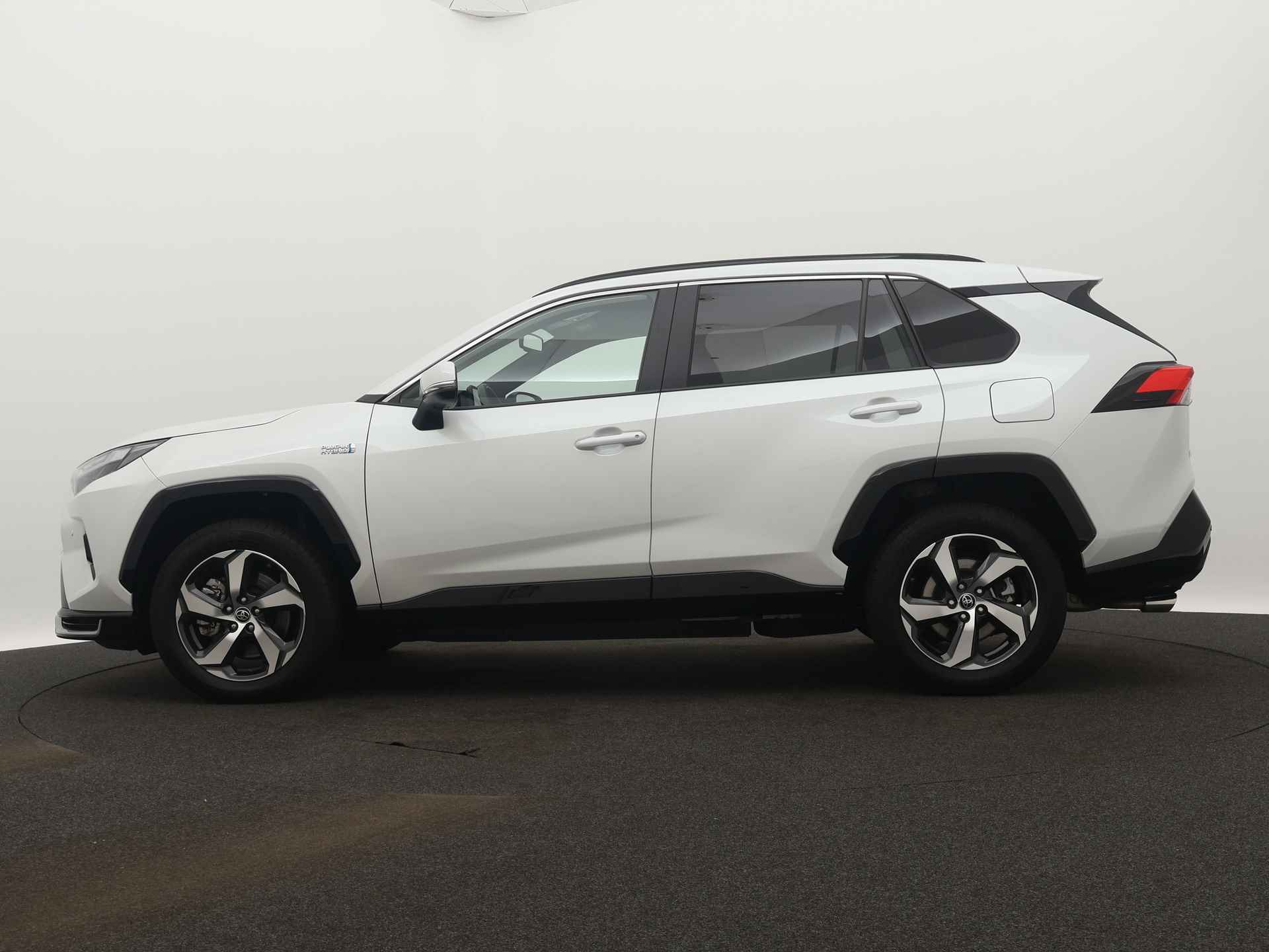 Toyota RAV4 2.5 Plug-in Hybrid AWD Style Limited | Navigatie| Parkeersensoren | Camera | Stoelverwarming | Cruise Control Adaptief | - 4/46