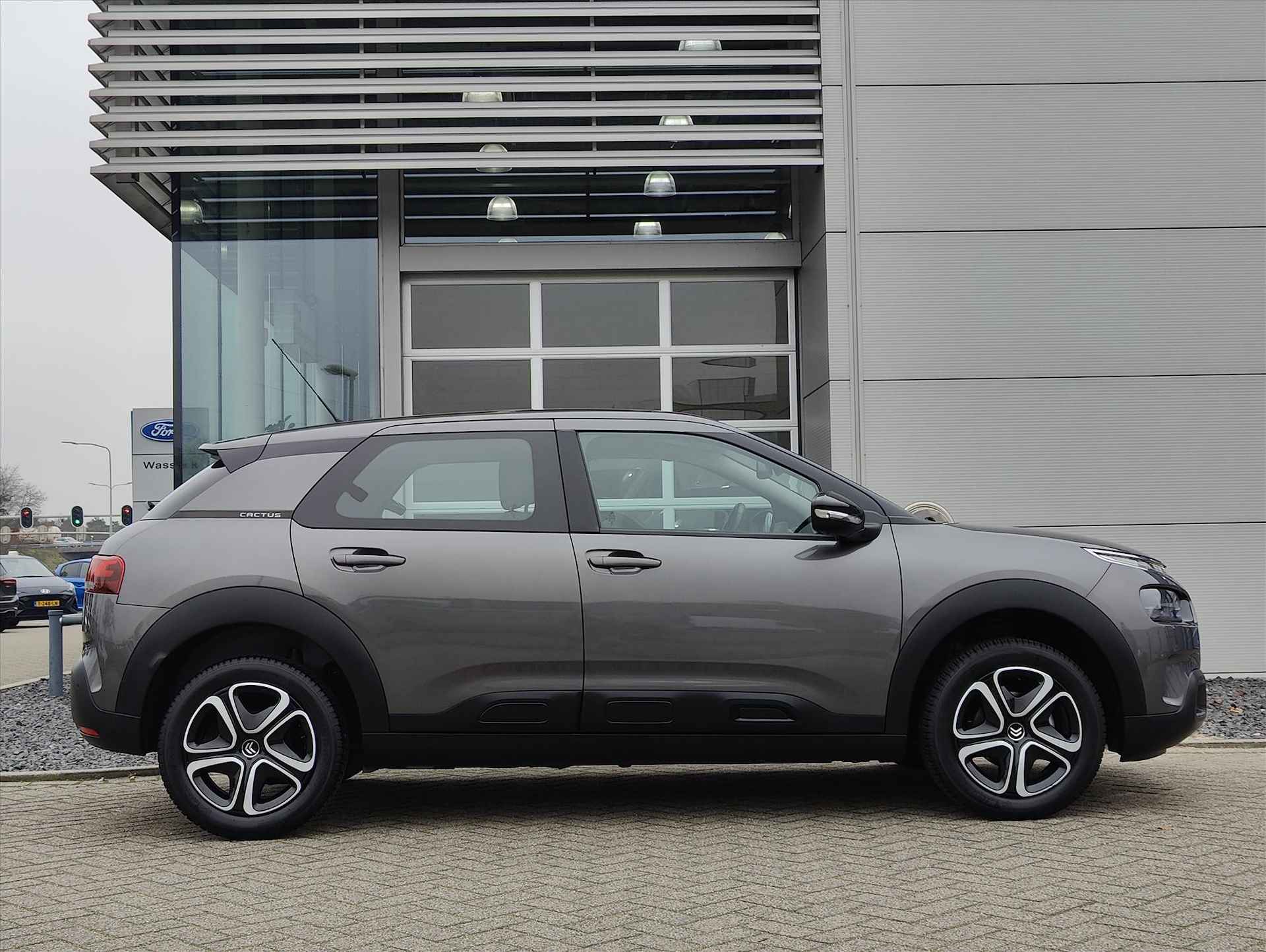 CITROEN C4 Cactus 1.2 PureTech 110pk Business | Navigatie | Cruise Control | Sensoren voor + achter | Bluetooth | Climate Control | Apple Carplay | Android Auto | - 31/37