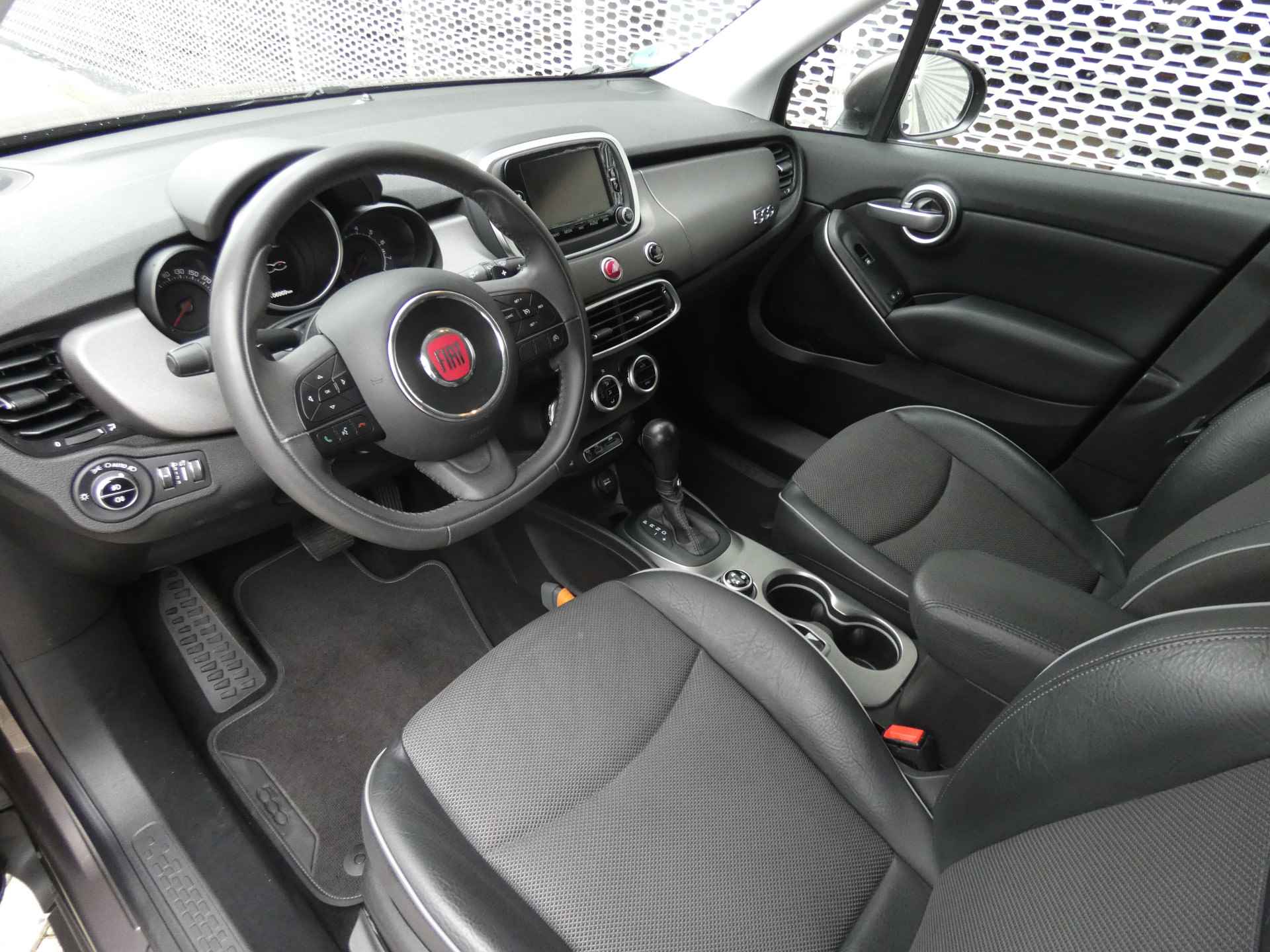 Fiat 500X 1.4 Turbo 140PK MultiAir Lounge Automaat Navigatie | Stoel- en Stuurverwarming | Climate Control | - 9/33