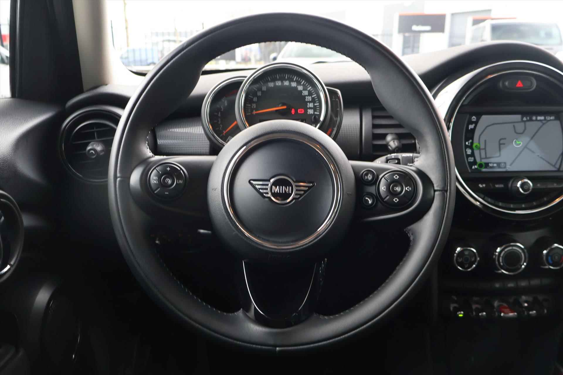 Mini Mini 5-Deurs (f55) 1.5 Cooper 136pk | Navi | Cruise | Keyless Go | Bluetooth | Airco - 18/35