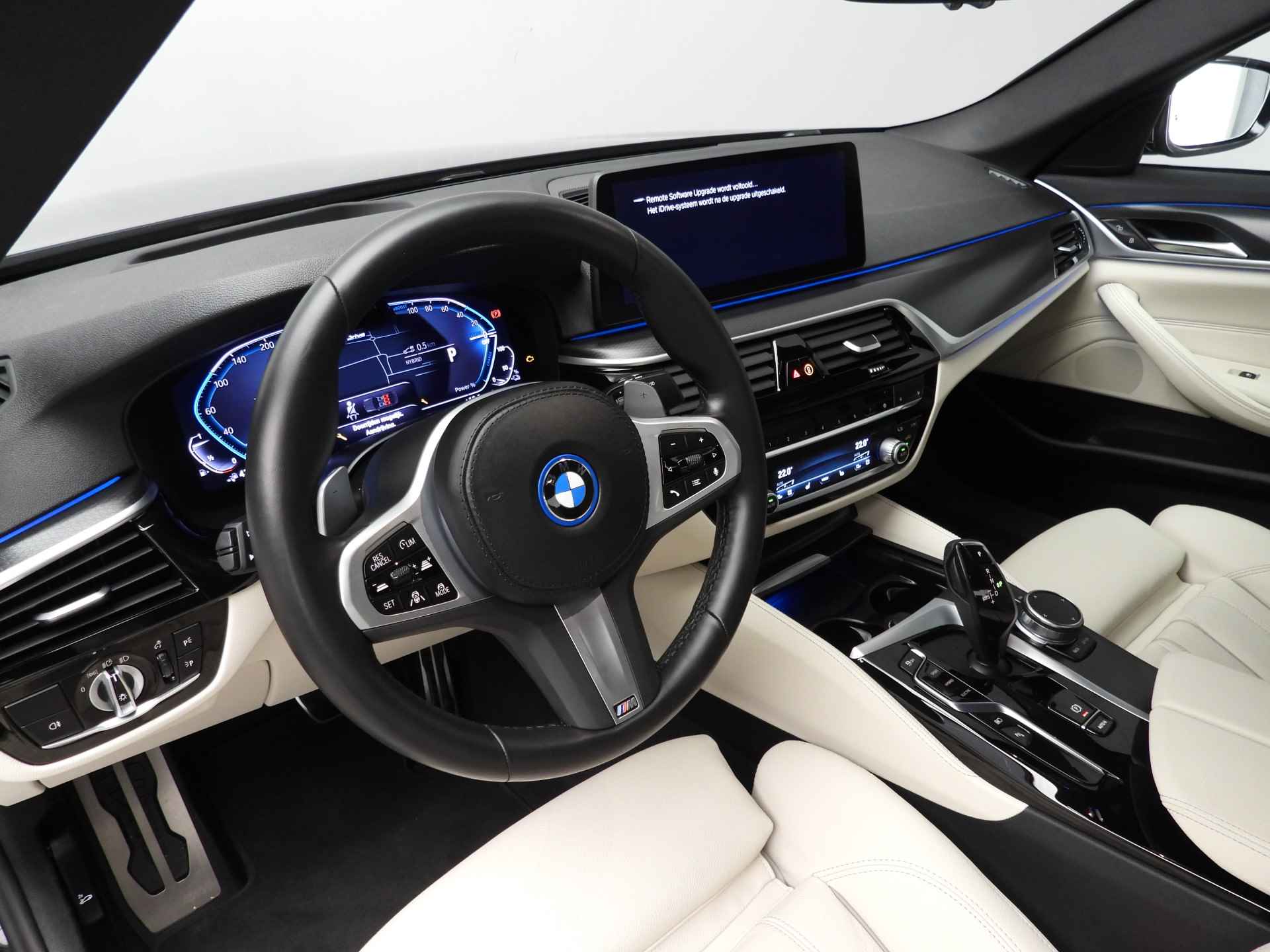 BMW 5 Serie Sedan 530e M-Sportpakket / Laserlicht / Leder / HUD / Keyles go / Stoelverwarming / DAB / Hifi speakers / Alu 18 inch - 7/43