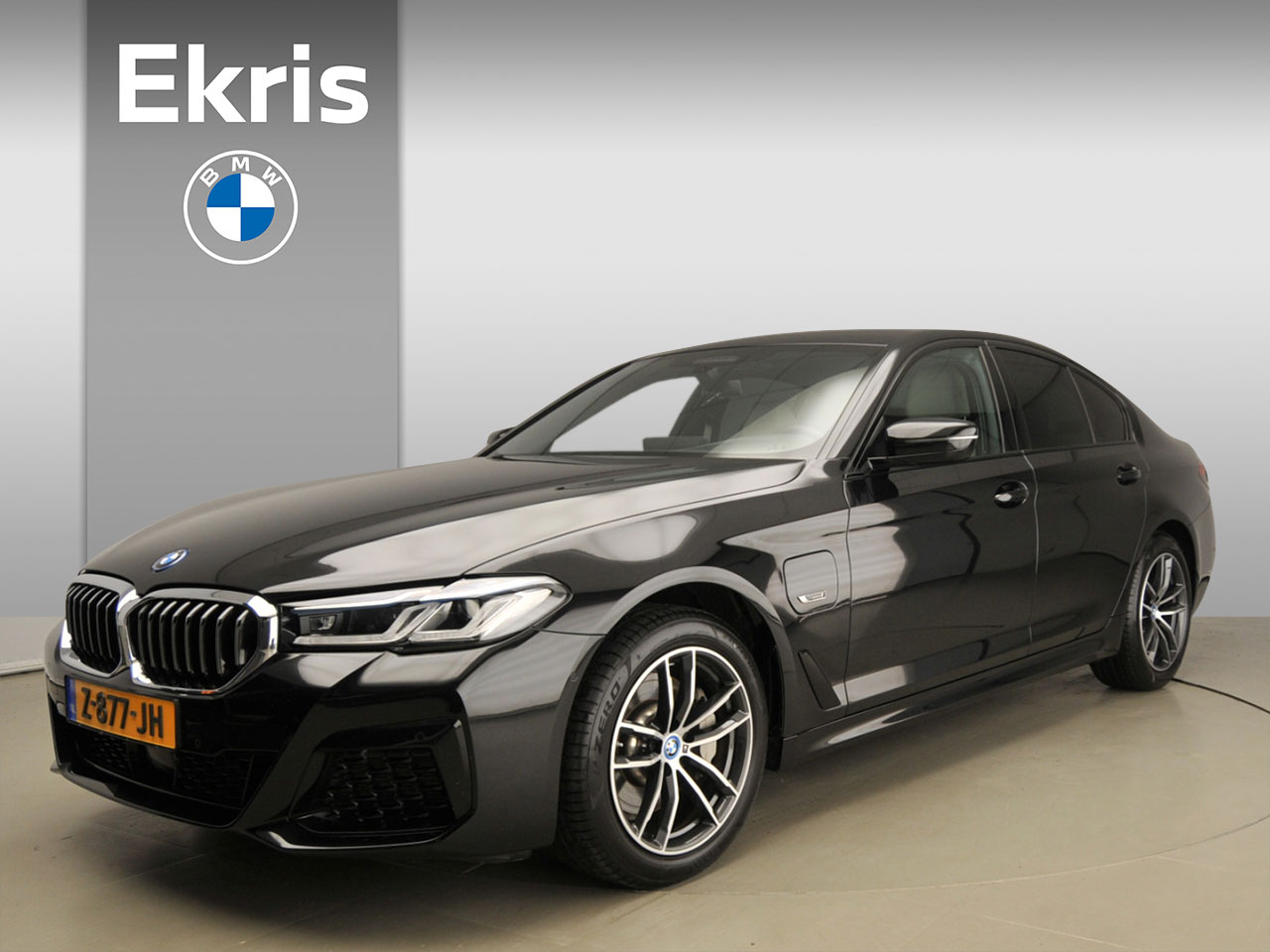 BMW 5 Serie Sedan 530e M-Sportpakket / Laserlicht / Leder / HUD / Keyles go / Stoelverwarming / DAB / Hifi speakers / Alu 18 inch