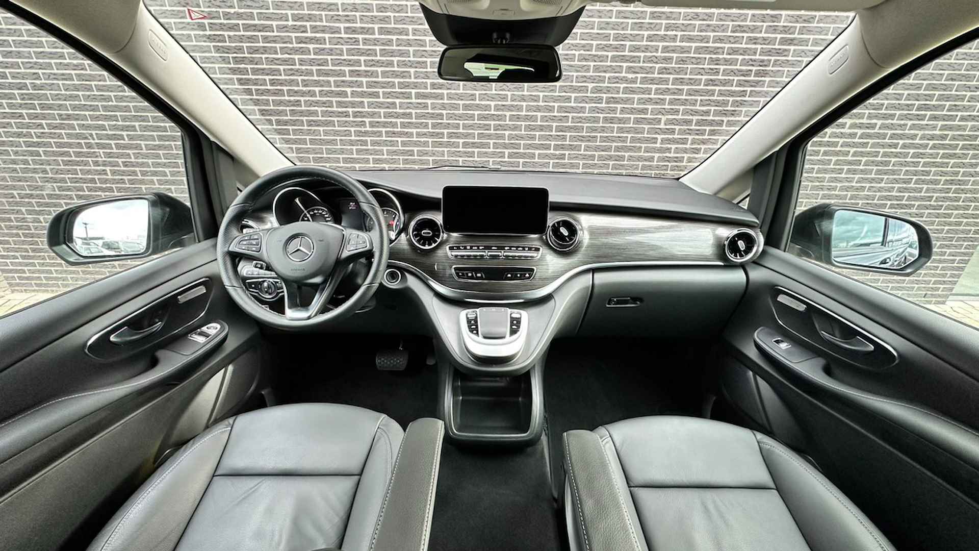 Mercedes-Benz V-Klasse 300d XXL Avantgarde Edition | Adaptive Cruise | 360 camera | Leder - 2/38