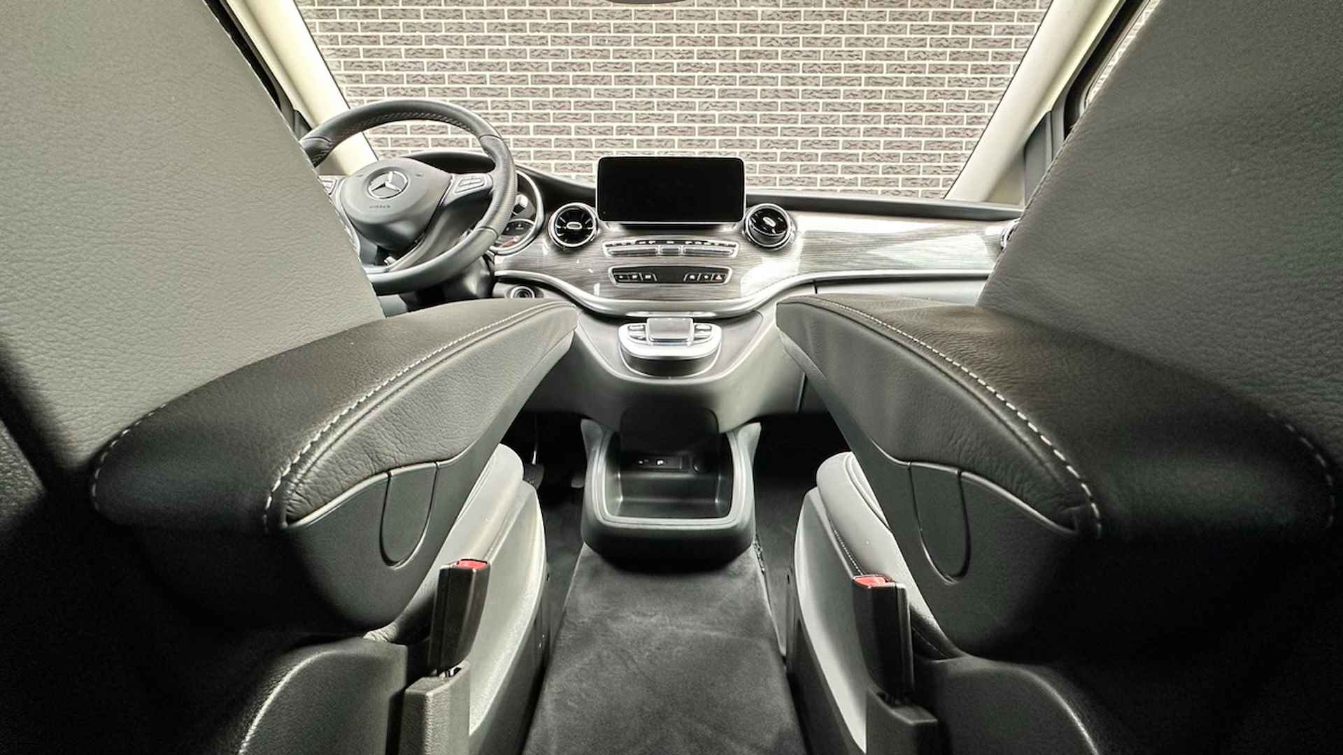 Mercedes-Benz V-Klasse 300d XXL Avantgarde Edition | Adaptive Cruise | 360 camera | Leder - 15/38