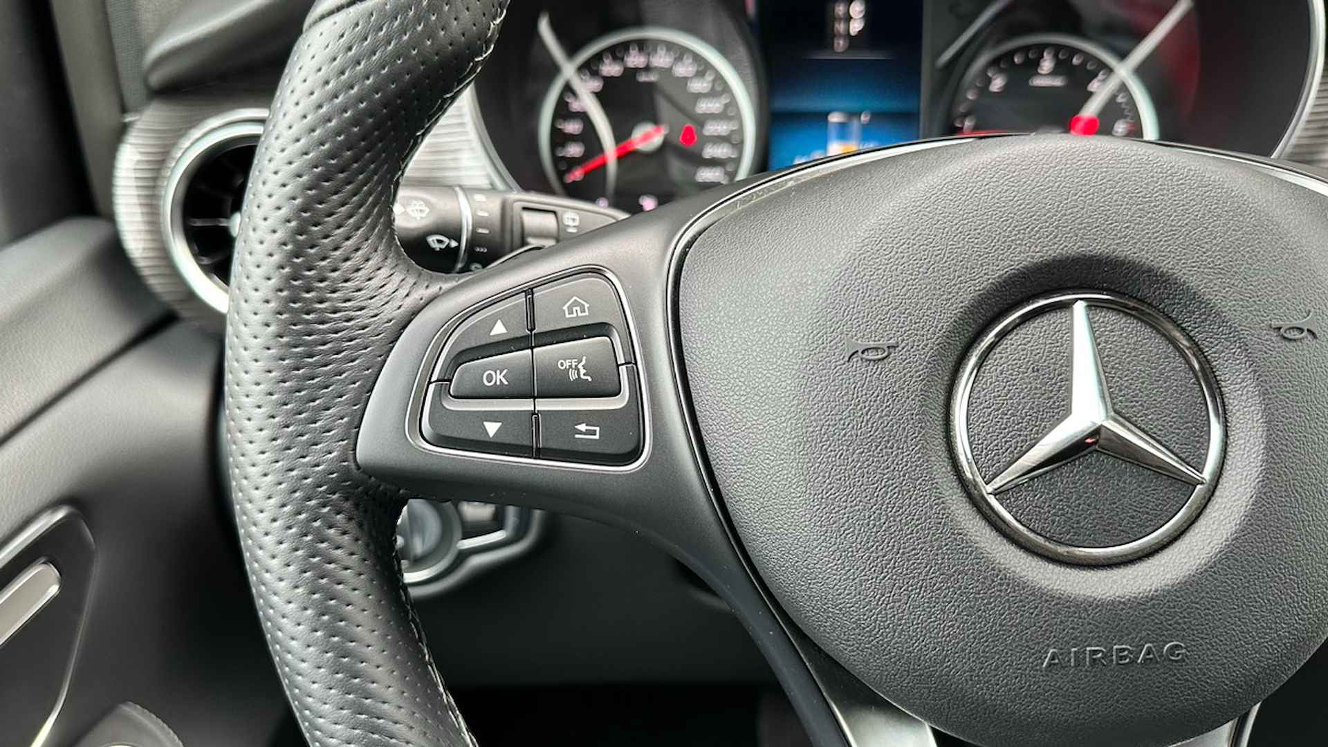 Mercedes-Benz V-Klasse 300d XXL Avantgarde Edition | Adaptive Cruise | 360 camera | Leder - 23/38