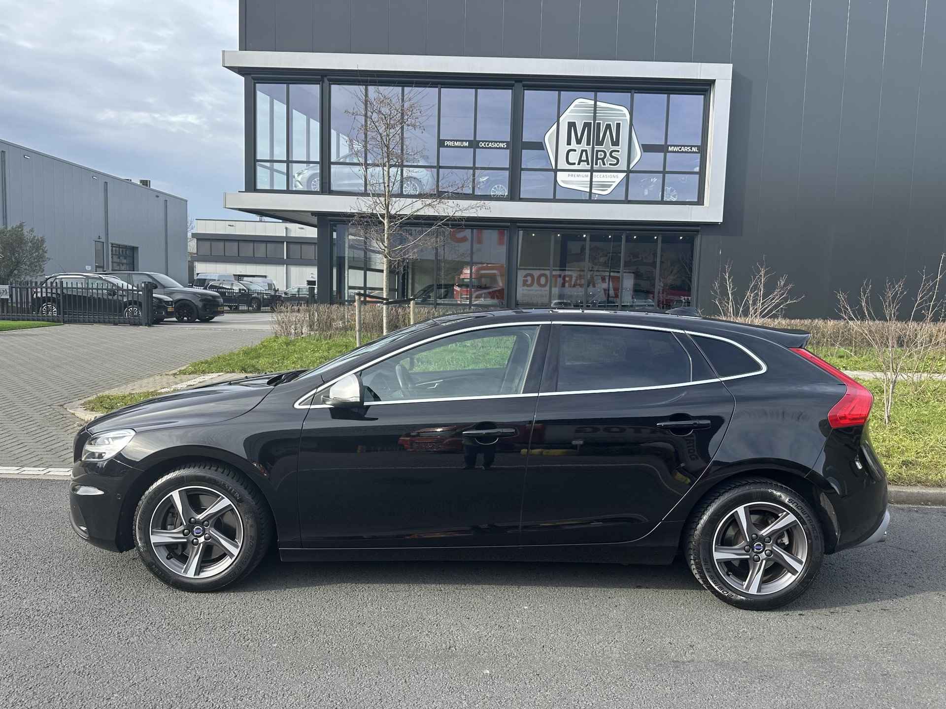 Volvo V40 1.5 T3 Polar+ Sport R Design - 3/22