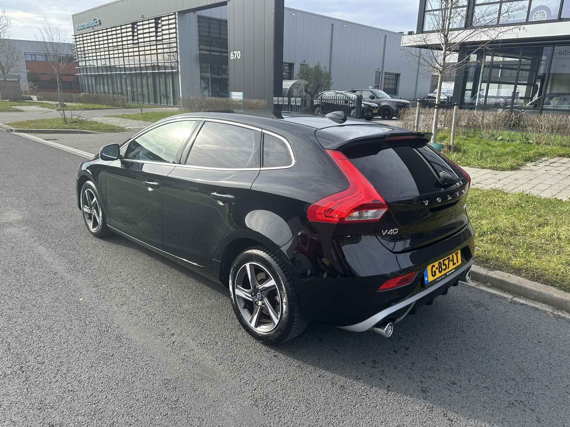 Volvo V40 1.5 T3 Polar+ Sport R Design - 7/22