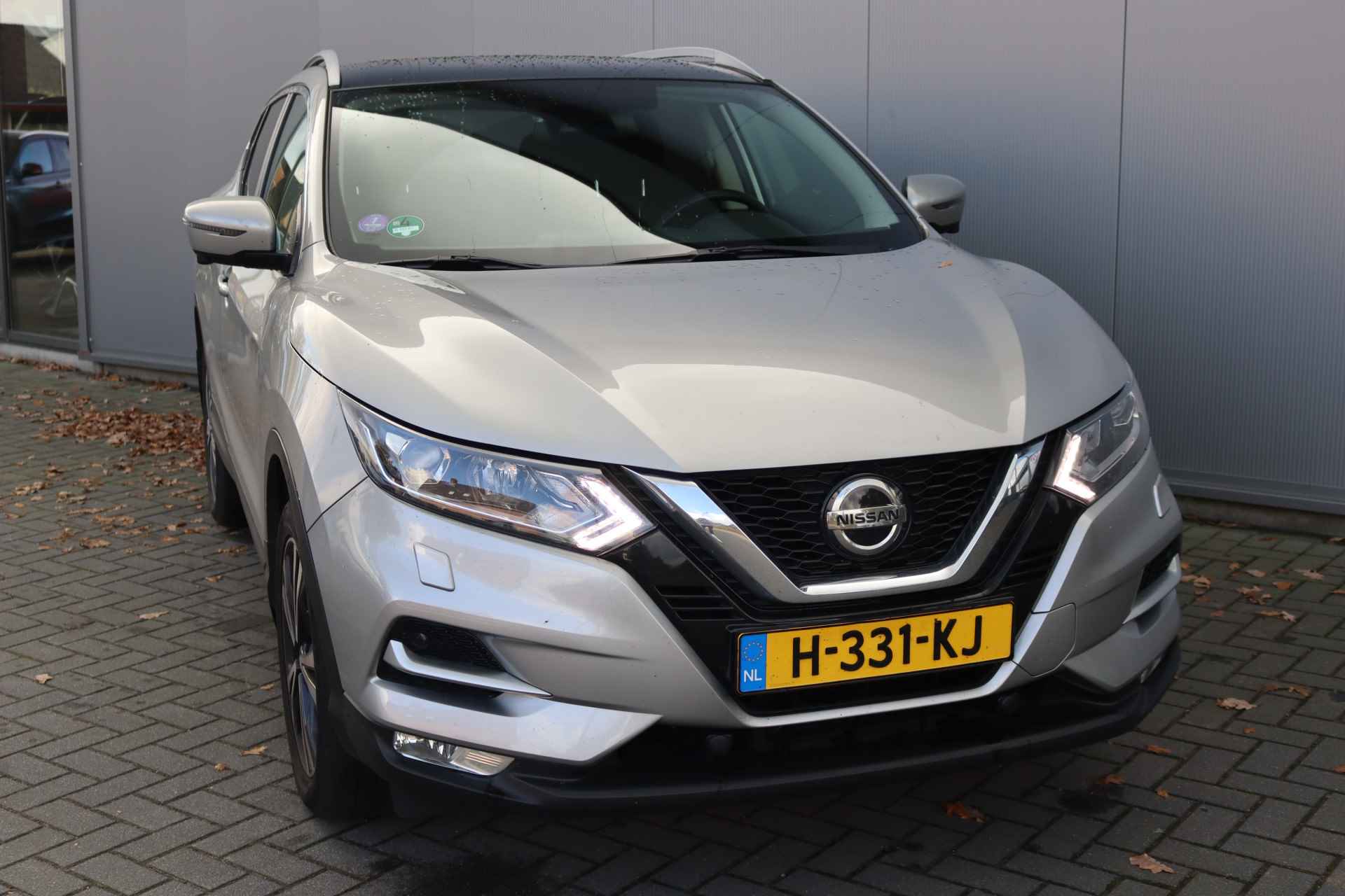 Nissan QASHQAI 1.3 DIG-T 140PK N-Connecta Navigatie/Pano-dak/Camera/Parkeerhulp/Stoelverwarming - 8/30