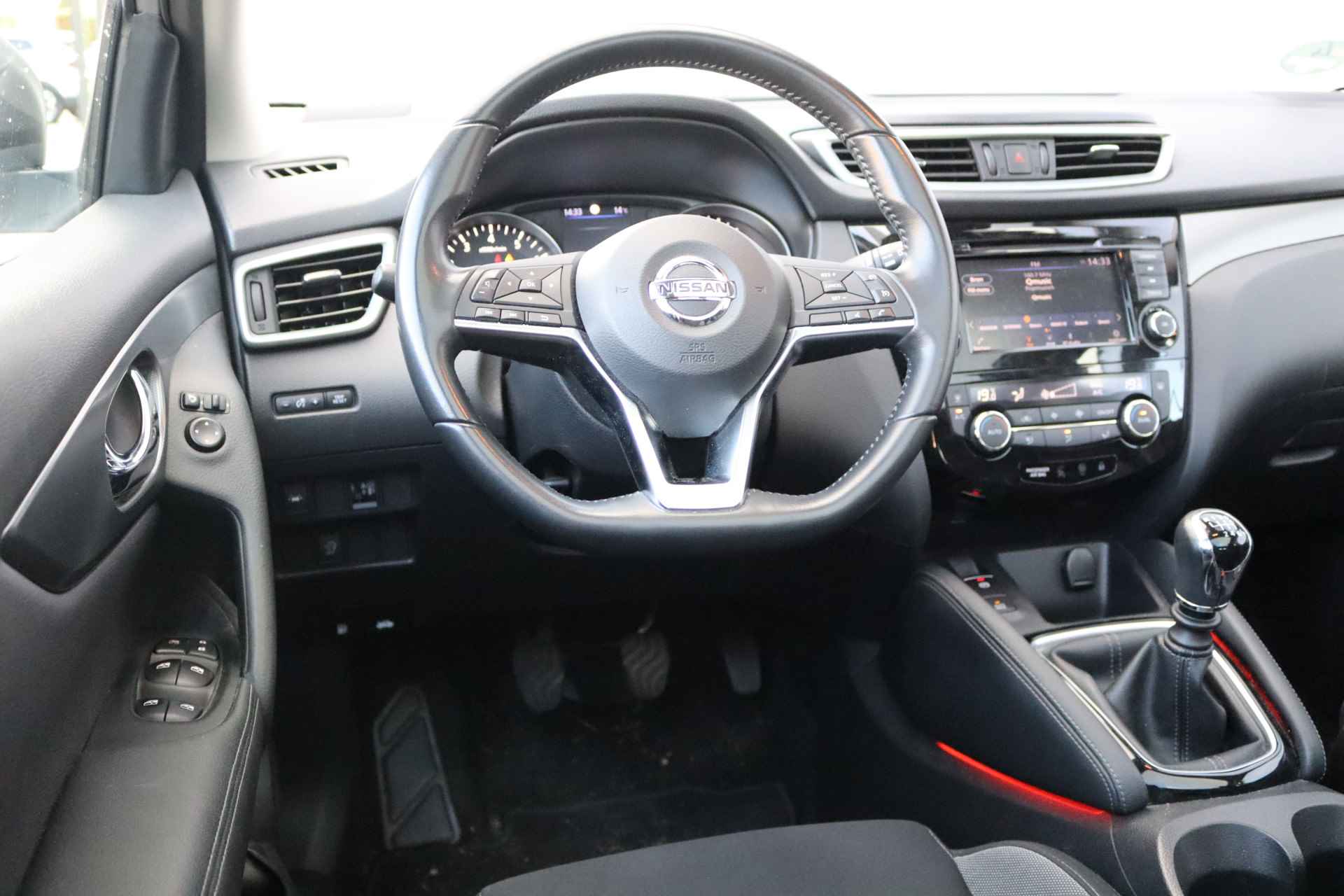 Nissan QASHQAI 1.3 DIG-T 140PK N-Connecta Navigatie/Pano-dak/Camera/Parkeerhulp/Stoelverwarming - 13/30