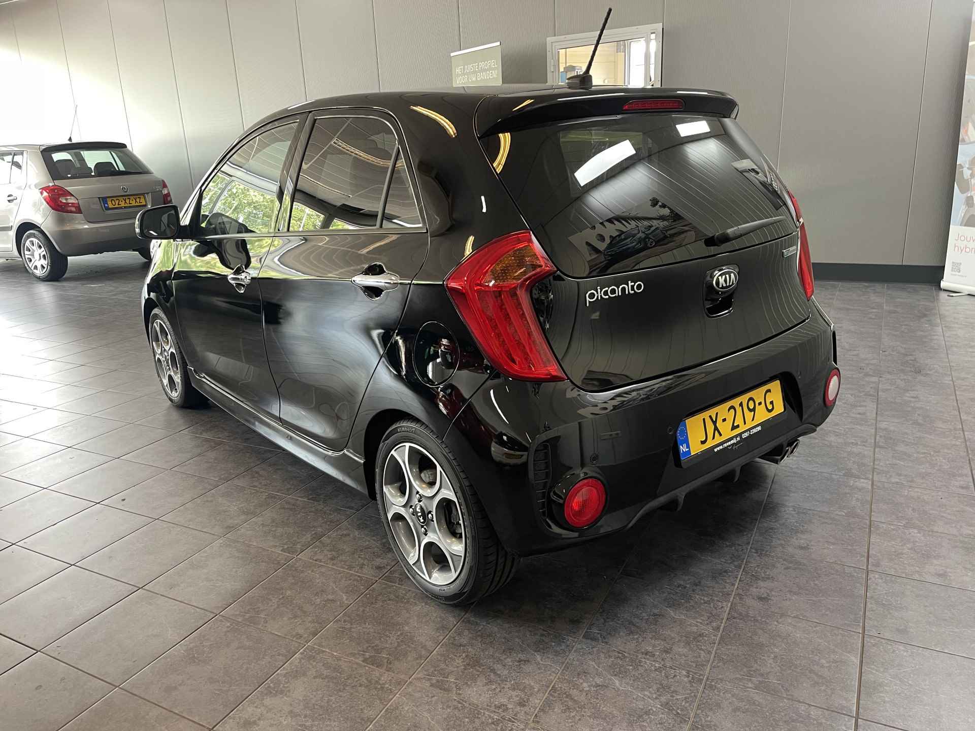 Kia Picanto 1.2 CVVT SportsLine Navigator Navigatie, Achteruitrij camera, Cruise control. - 2/22