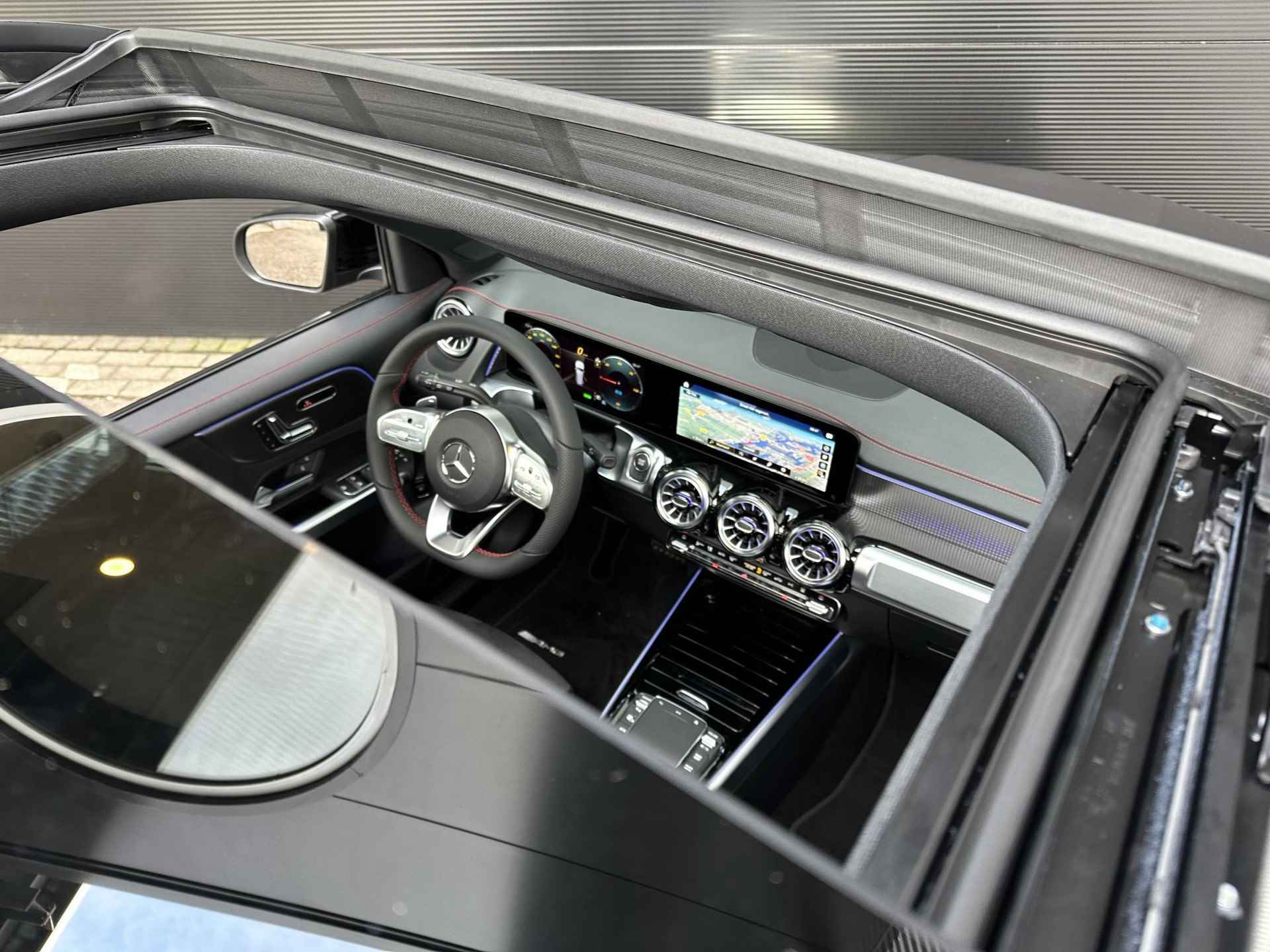 Mercedes-Benz EQB 250+ Business Edition | AMG | 7-zits | Nightpakket | Panoramadak | Memorystoelen verwarmd | 360° Camera | Sfeerverlichting | Apple & Android Carplay - 4/13