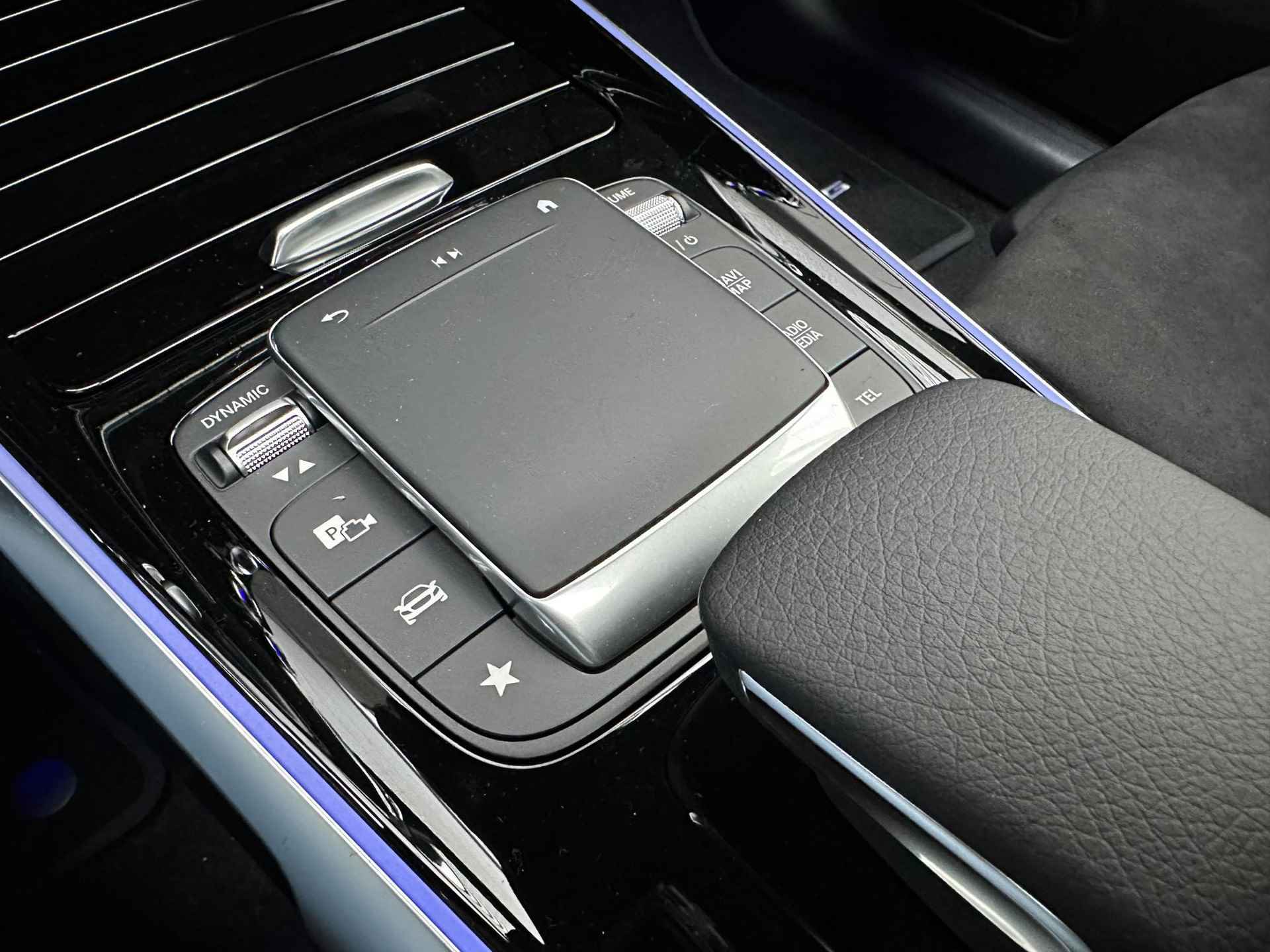 Mercedes-Benz EQB 250+ Business Edition | AMG | 7-zits | Nightpakket | Panoramadak | Memorystoelen verwarmd | 360° Camera | Sfeerverlichting | Apple & Android Carplay - 13/13