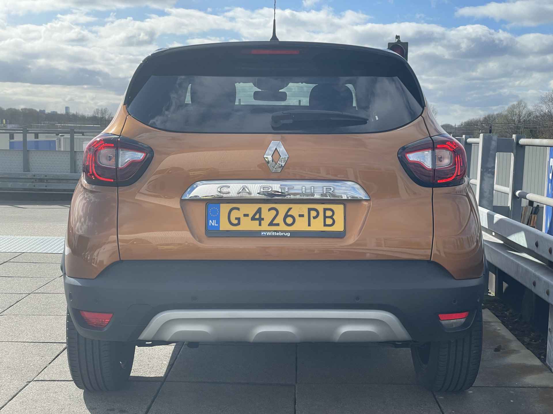Renault Captur 0.9 TCe Intens | R-Link Navigatie | Achteruitrijcamera | Parkeersensoren | Rijklaarprijs! - 10/35