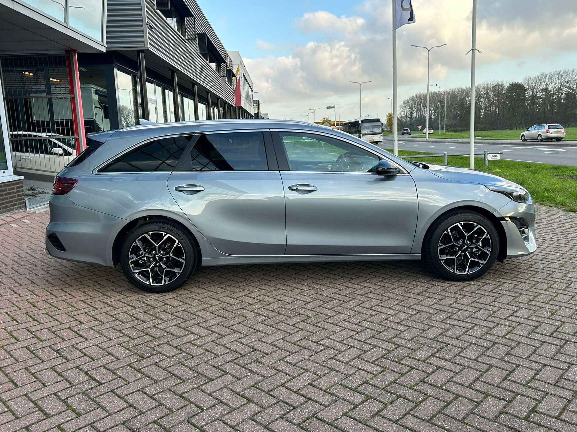 Kia Ceed Sportswagon 1.5 T-GDi GT-Line 2200,- VOORRAADKORTING | AUTOMAAT | 140PK - 6/19