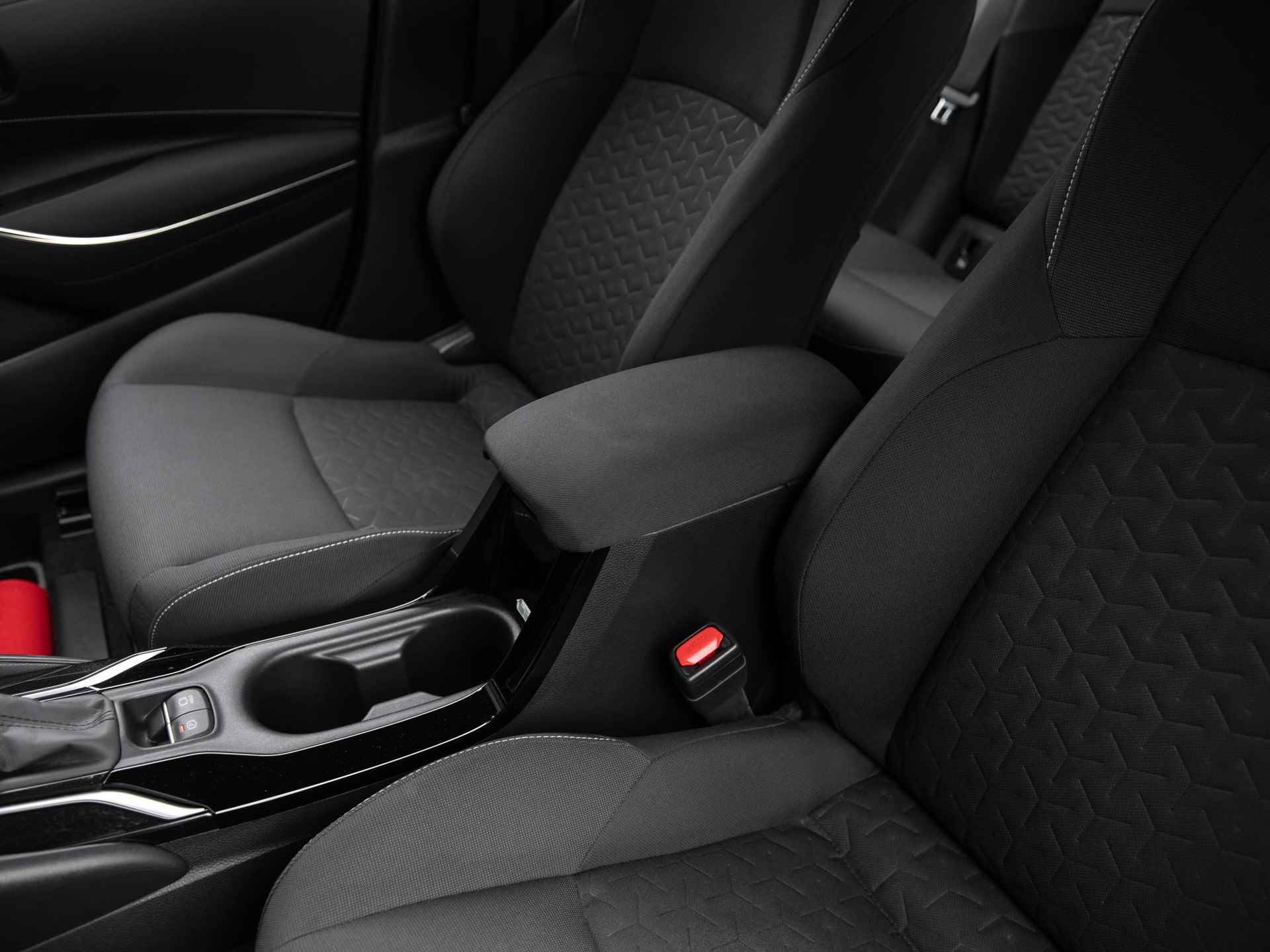 Toyota Corolla Touring Sports 1.8 Hybrid Business 122pk | Camera | ACC | LED | Apple CarPlay - 15/55