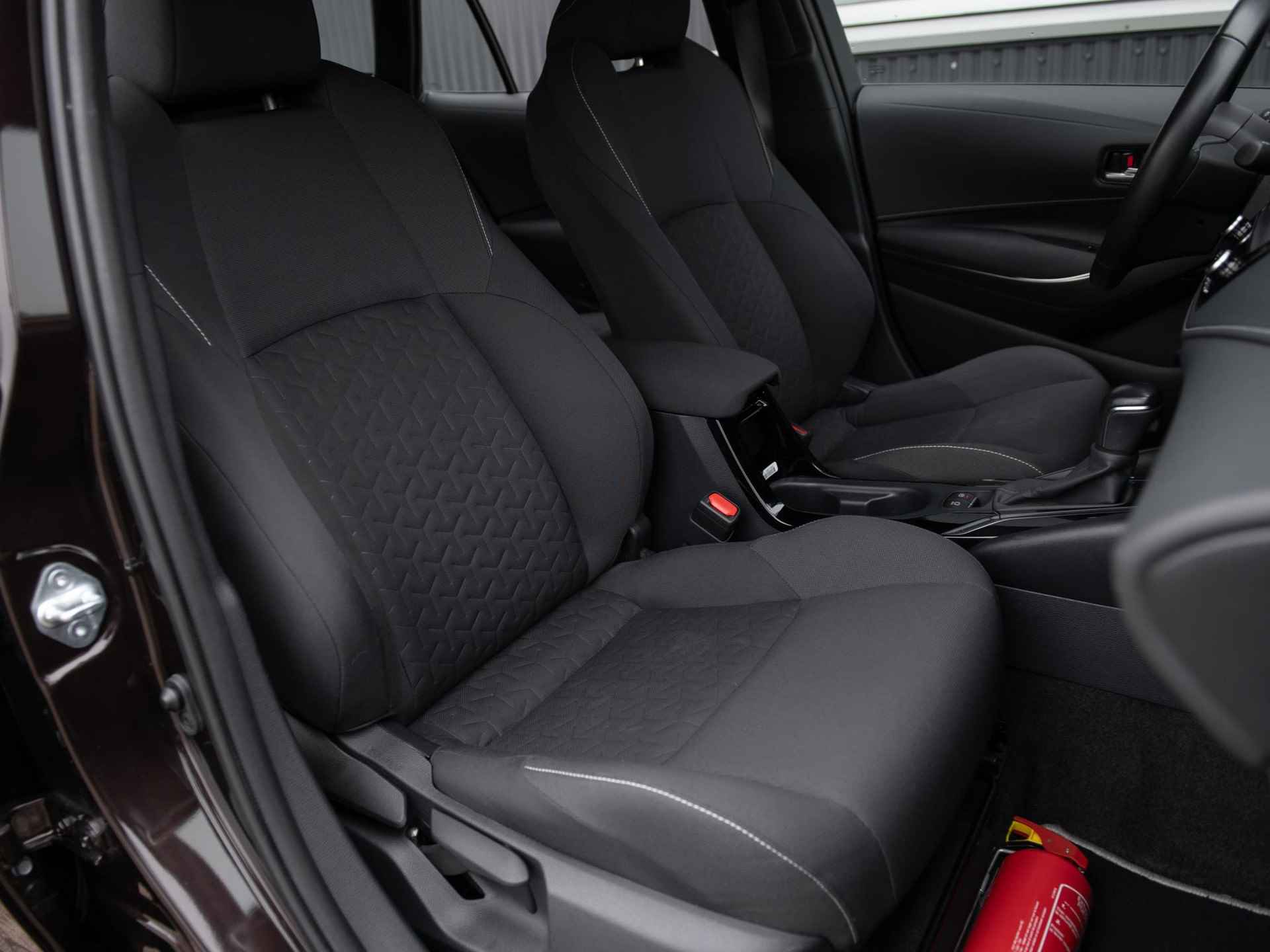 Toyota Corolla Touring Sports 1.8 Hybrid Business 122pk | Camera | ACC | LED | Apple CarPlay - 25/55