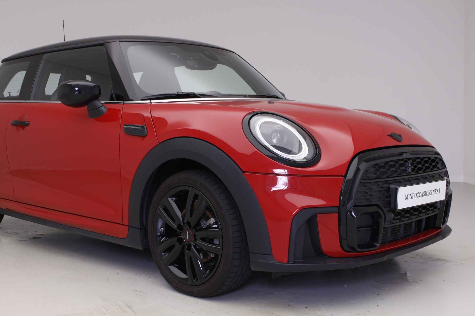 MINI 3-deurs Cooper John Cooper Works | Adaptief onderstel | Piano black exterior - 8/28