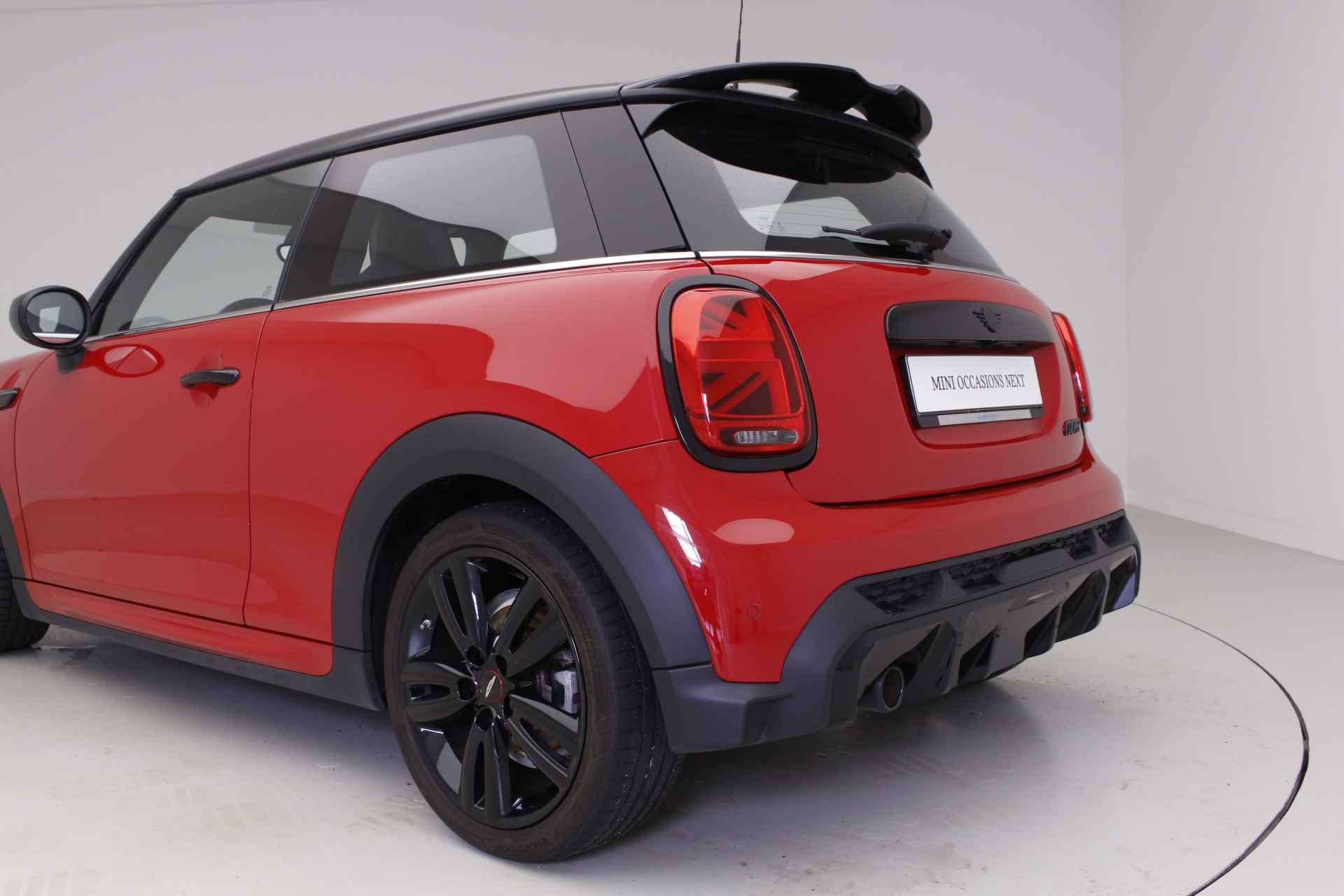 MINI 3-deurs Cooper John Cooper Works | Adaptief onderstel | Piano black exterior - 10/28