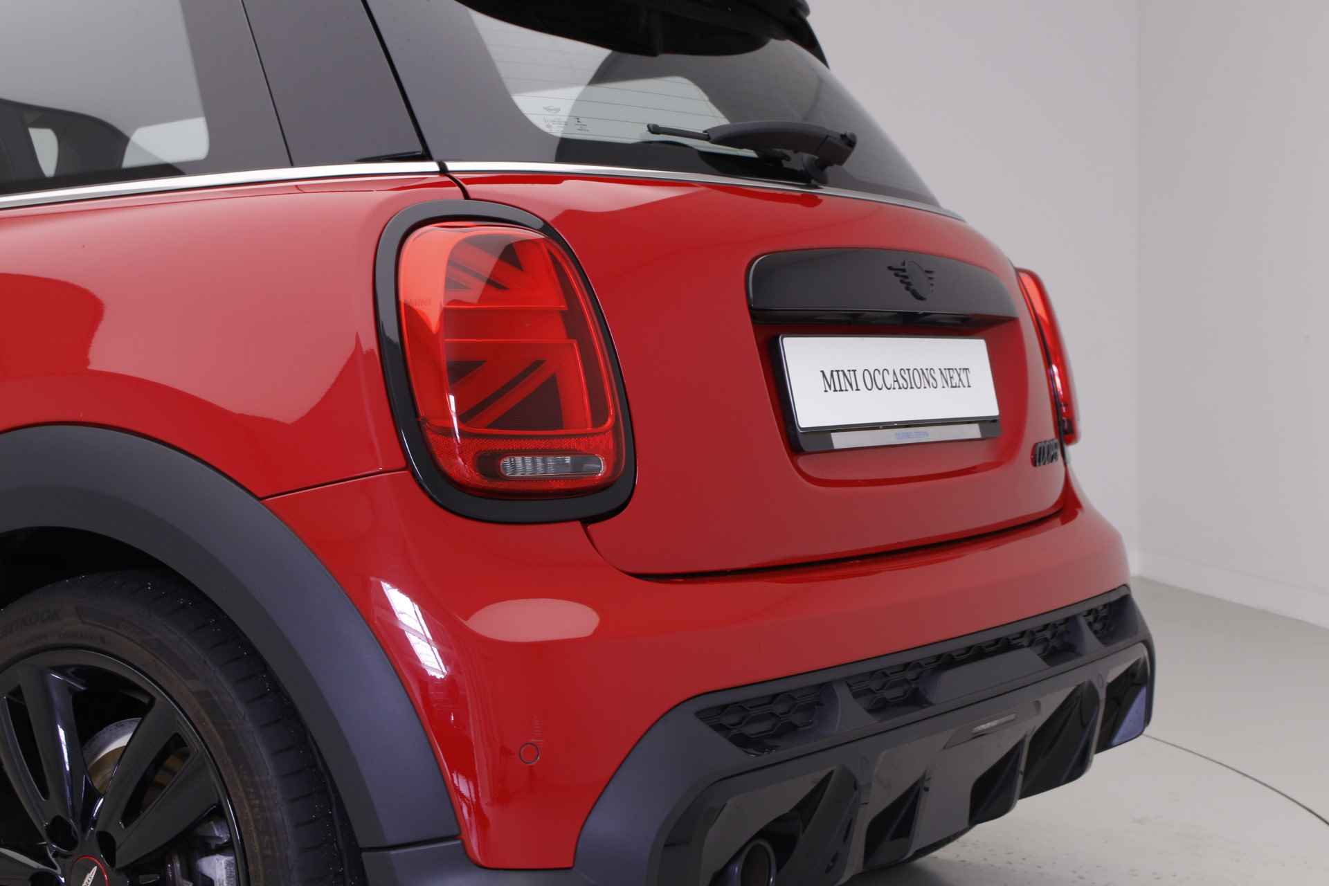 MINI 3-deurs Cooper John Cooper Works | Adaptief onderstel | Piano black exterior - 11/28