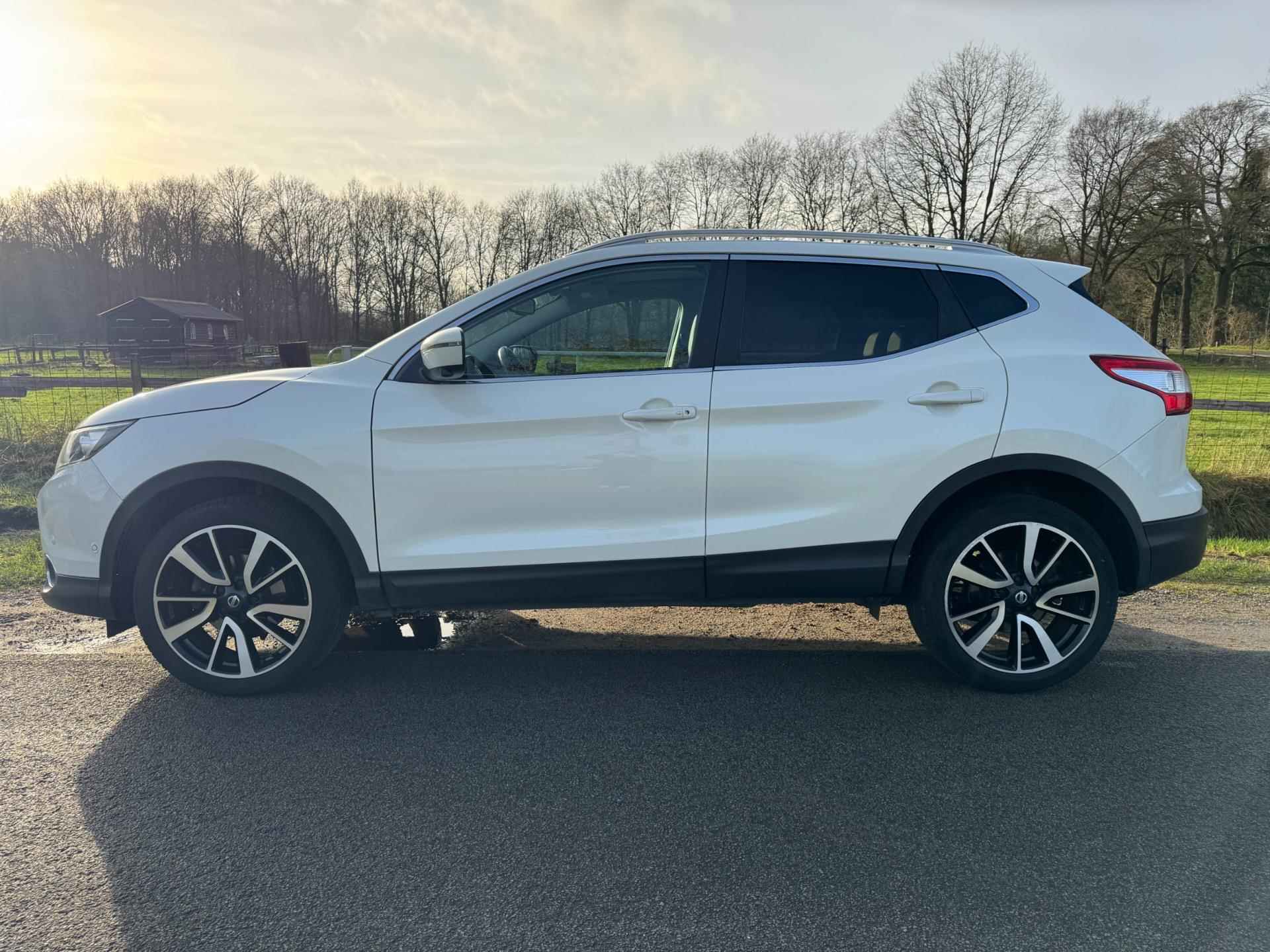 Nissan Qashqai 1.2 Tekna top onderhouden met navigatie, camera en trekhaak - 3/30