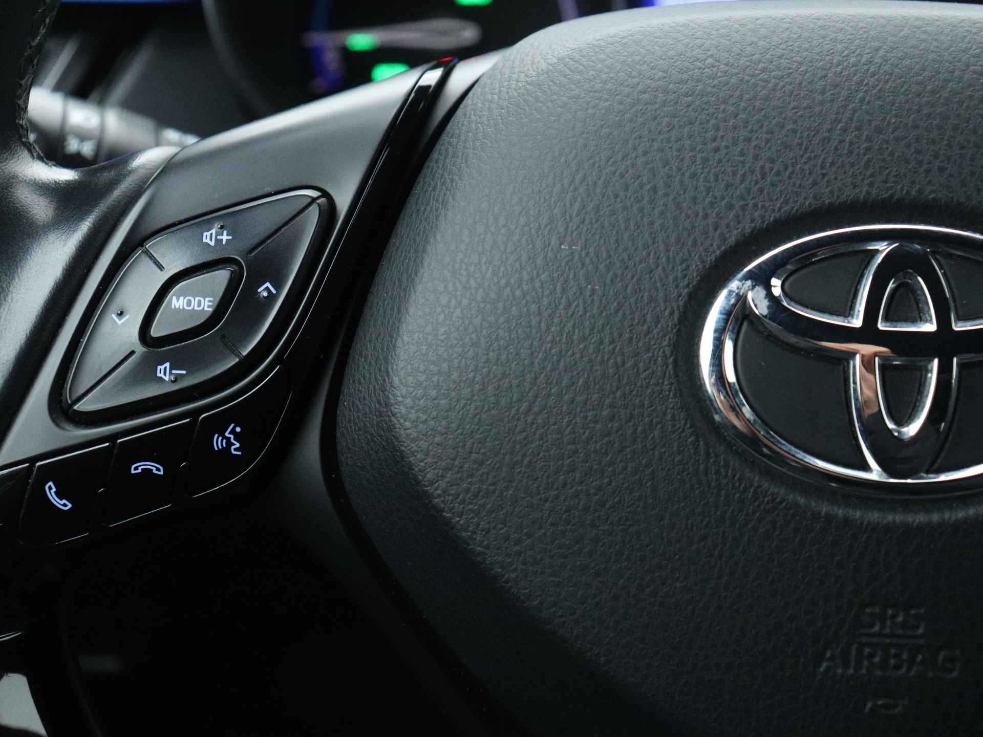 Toyota C-HR 1.8 Hybrid Bi-Tone Limited | JBL | LED Verlichting | Stoelverwarming | Parkeersensoren | - 22/46