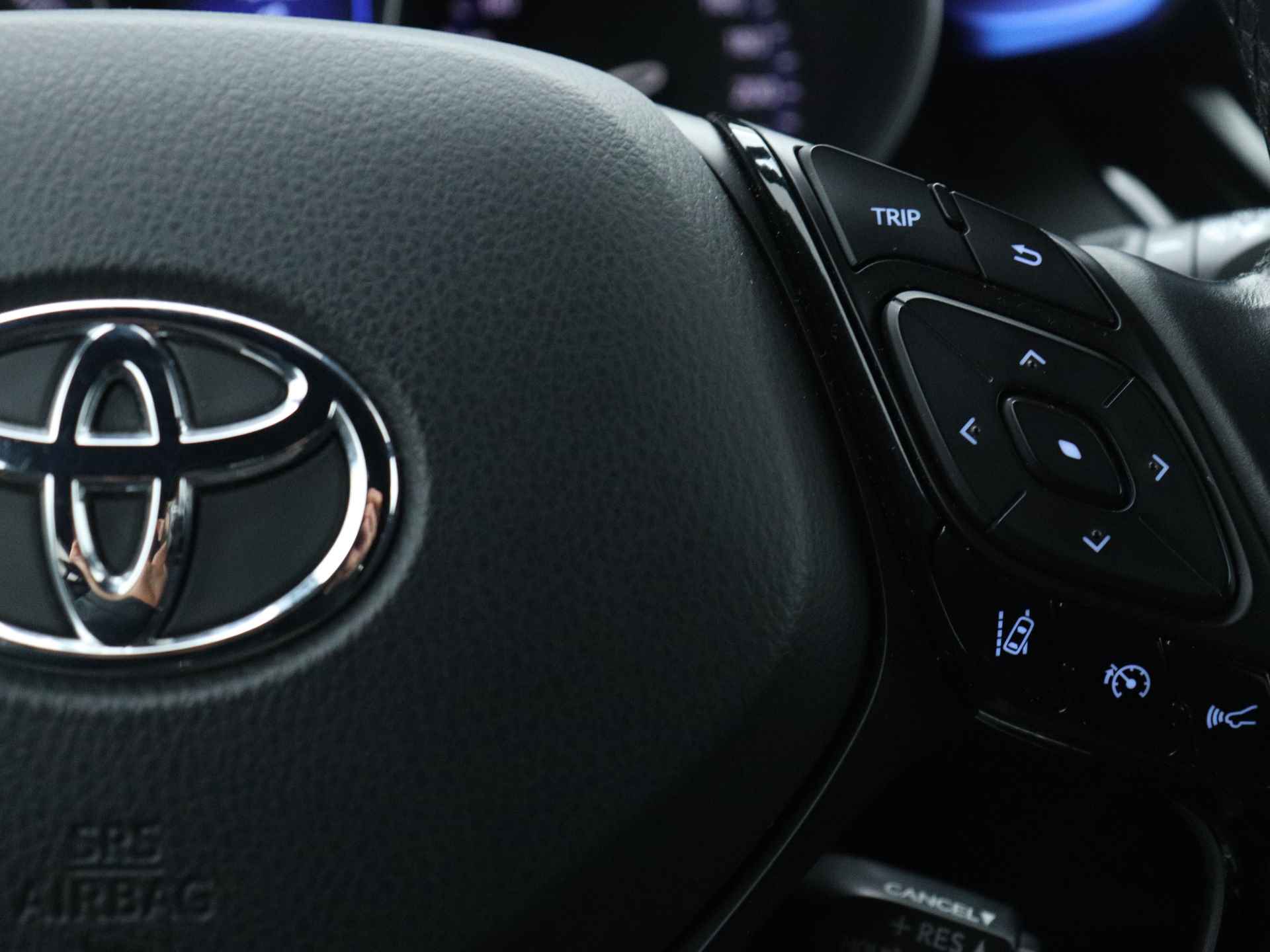 Toyota C-HR 1.8 Hybrid Bi-Tone Limited | JBL | LED Verlichting | Stoelverwarming | Parkeersensoren | - 23/46