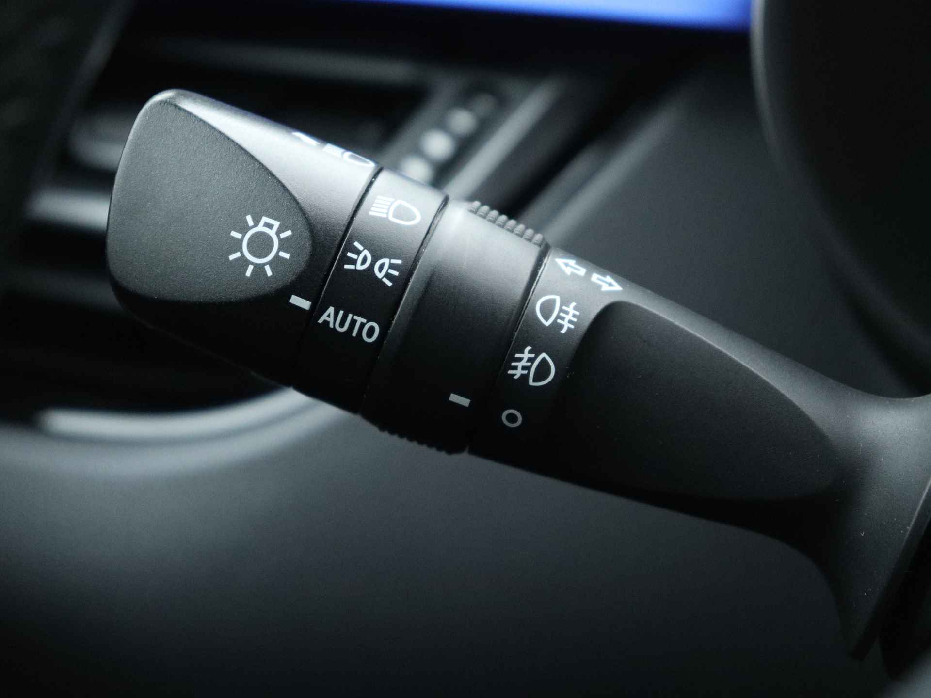 Toyota C-HR 1.8 Hybrid Bi-Tone Limited | JBL | LED Verlichting | Stoelverwarming | Parkeersensoren | - 24/46