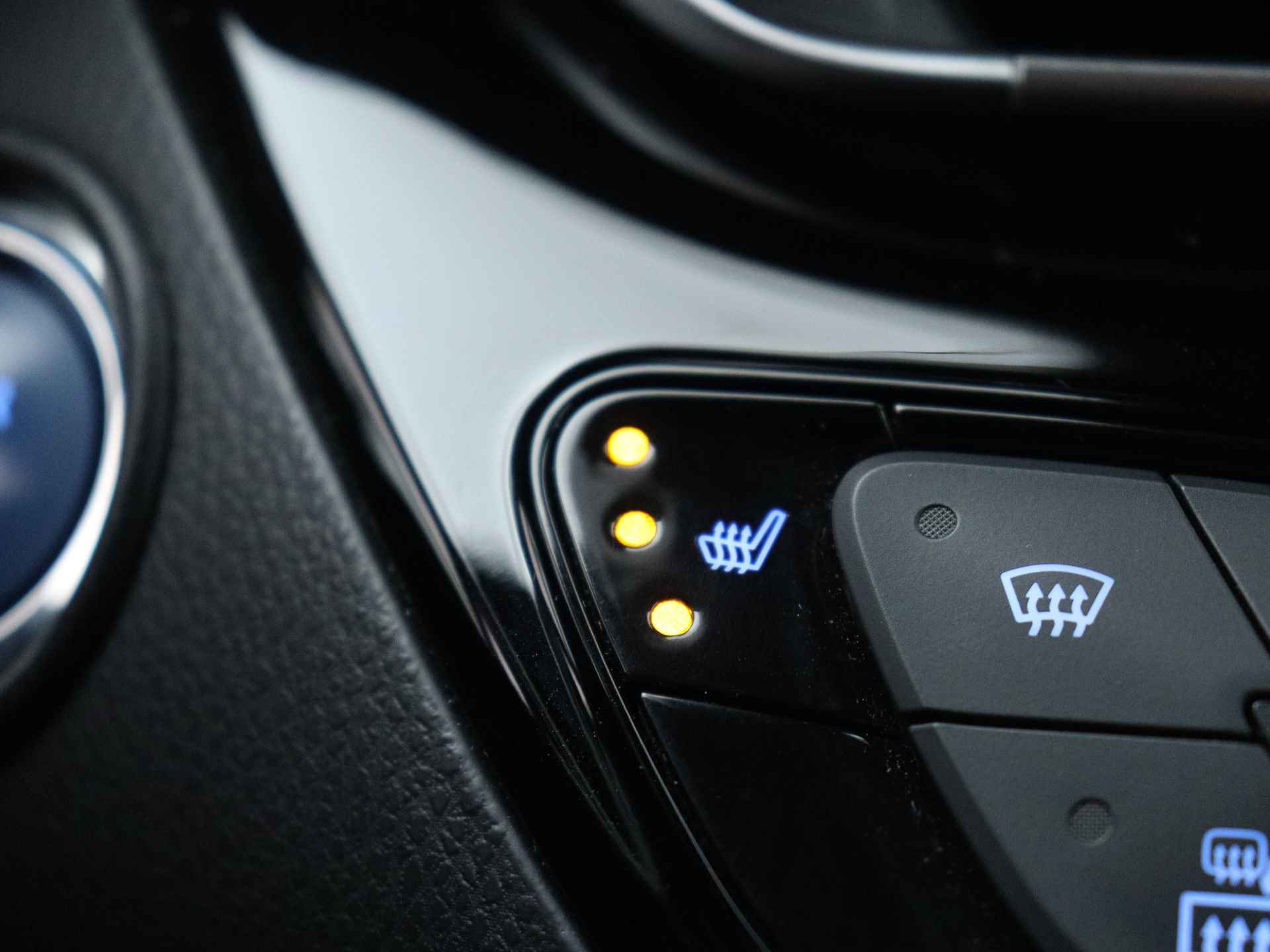 Toyota C-HR 1.8 Hybrid Bi-Tone Limited | JBL | LED Verlichting | Stoelverwarming | Parkeersensoren | - 42/46