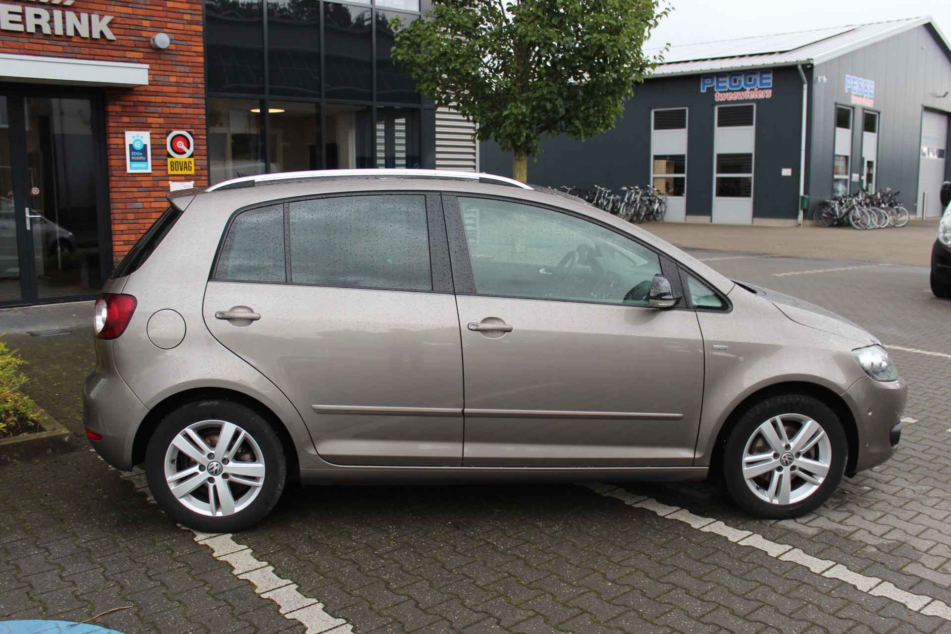 Volkswagen Golf Plus 1.2 TSI Match DSG, Navigatie, Trekhaak - 5/22