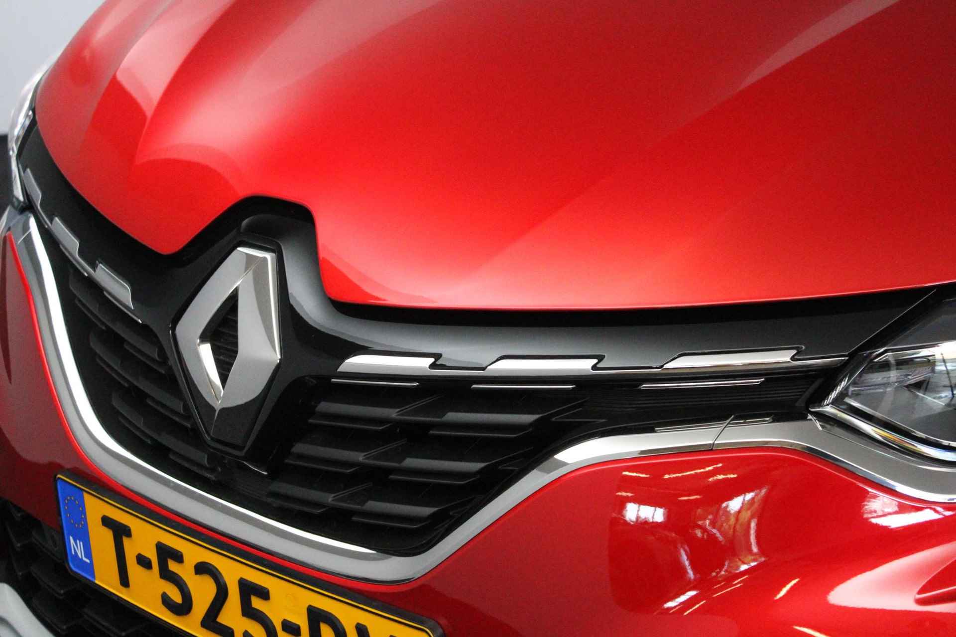 Renault Captur 1.3 Mild Hybrid 140 Techno | Navi | Clima | Cruise | LM velgen 17" | PDC V+A + Camera | Apple Carplay/Android Auto - 39/44