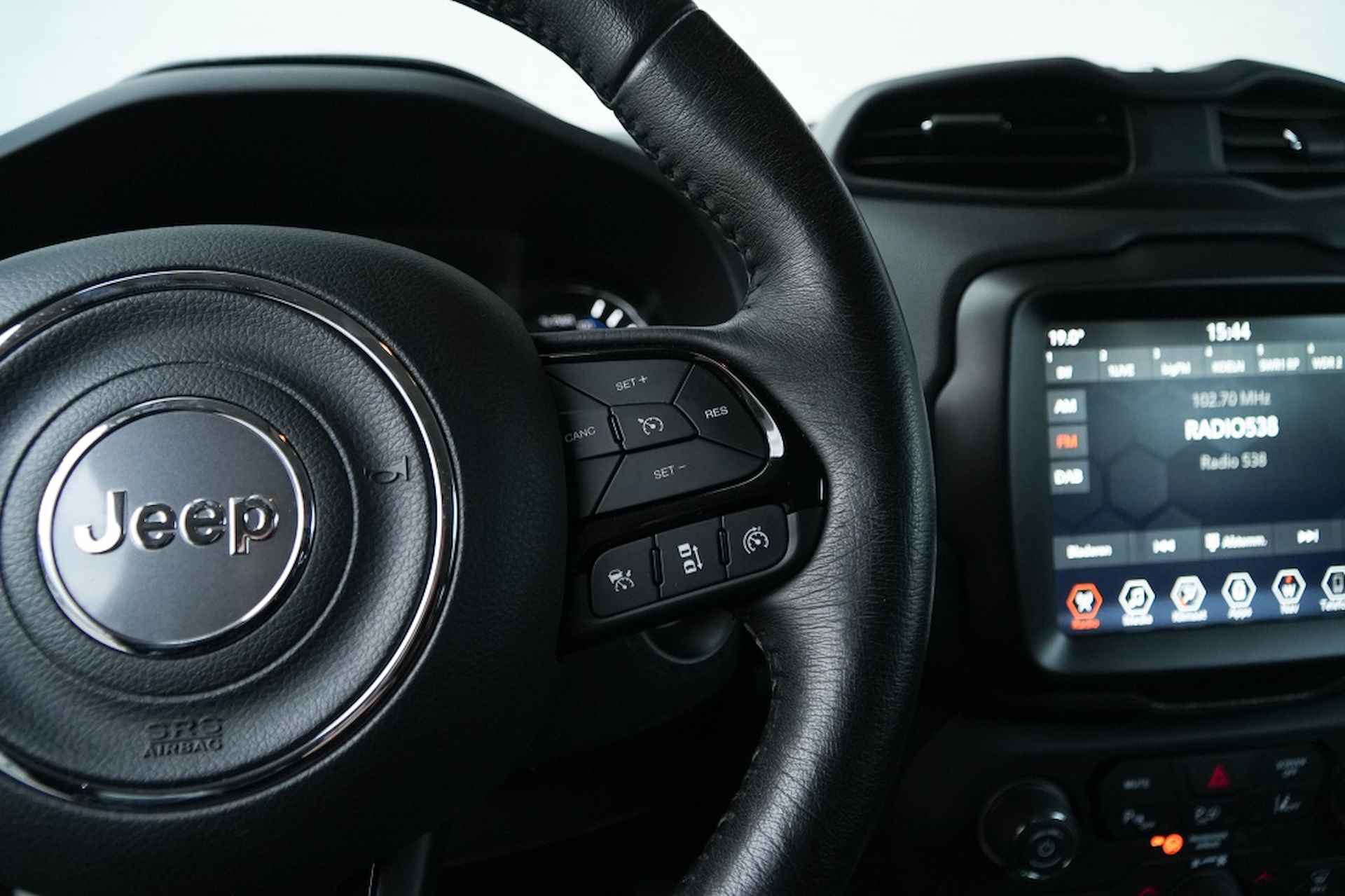 Jeep Renegade  4xe 240 PK S | Navi | LED | Carplay | BTW - 17/29