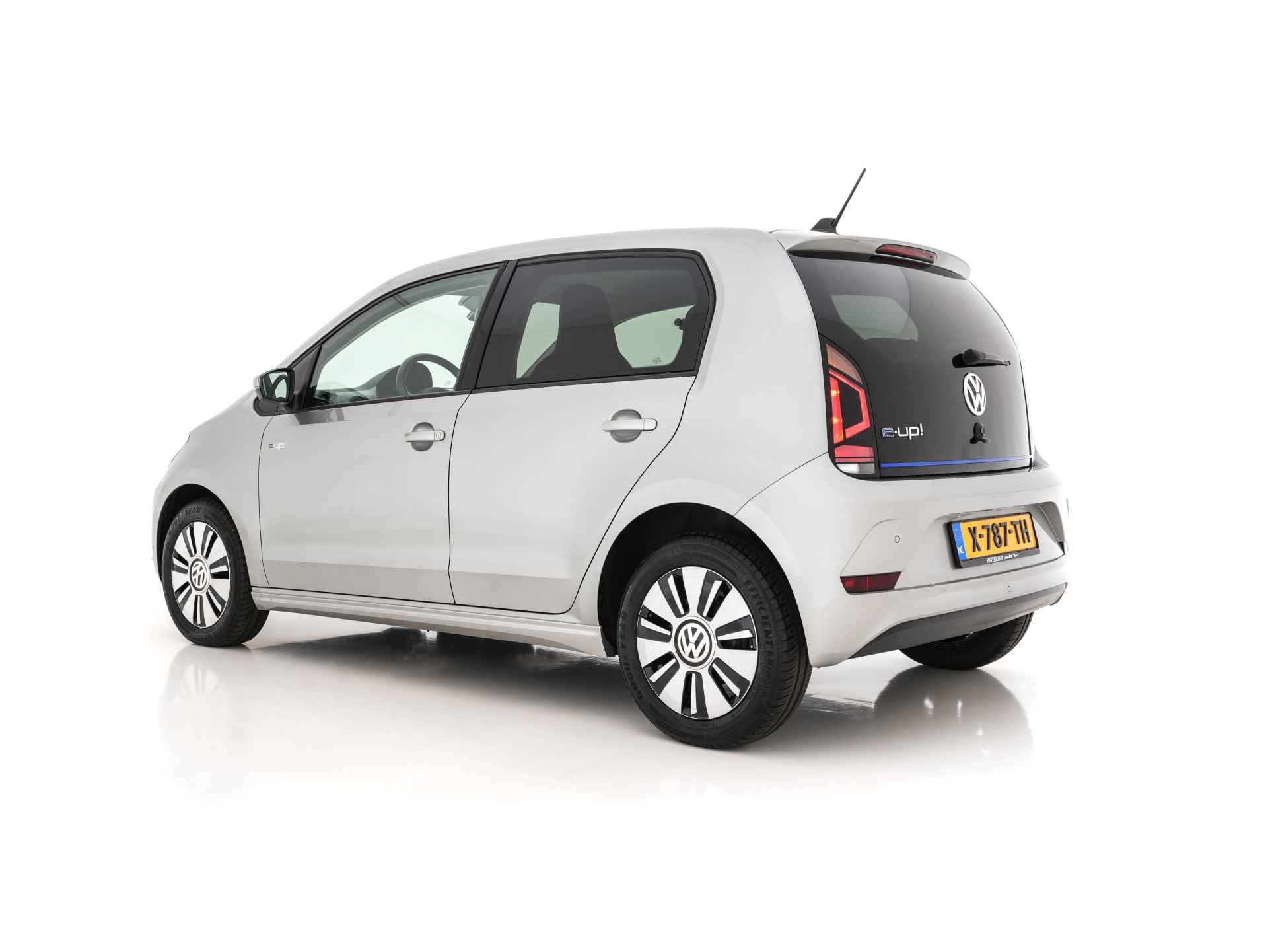 Volkswagen e-Up! Aut. *CCS-FASTLOADER | COMFORT-SEATS | AIRCO | HEATED-SEATS | CRUISE | AMBIENT-LIGHT | DAB+ | 15''ALU* - 4/29